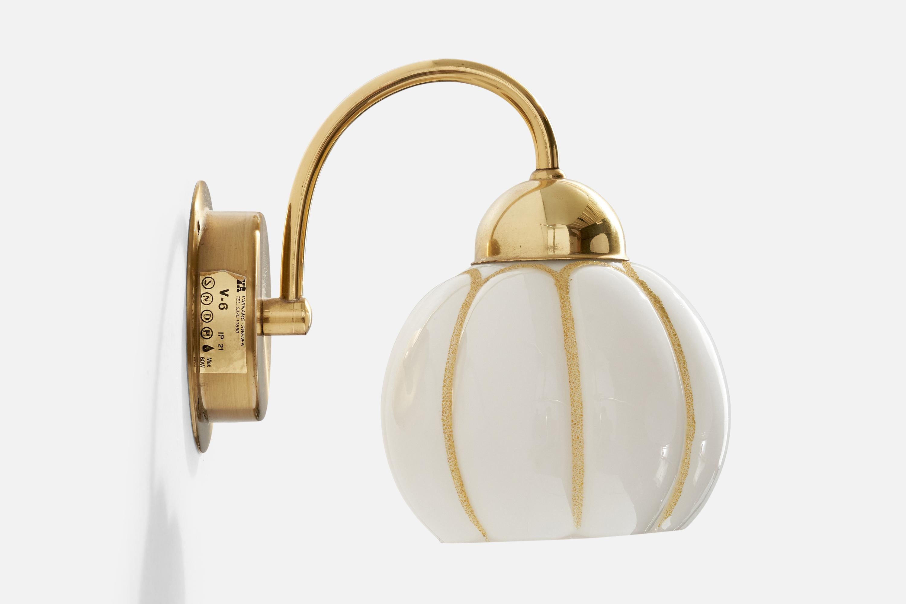 EWÅ Värnamo, Wall Lights, Brass, Glass, Sweden, 1970s In Good Condition For Sale In High Point, NC