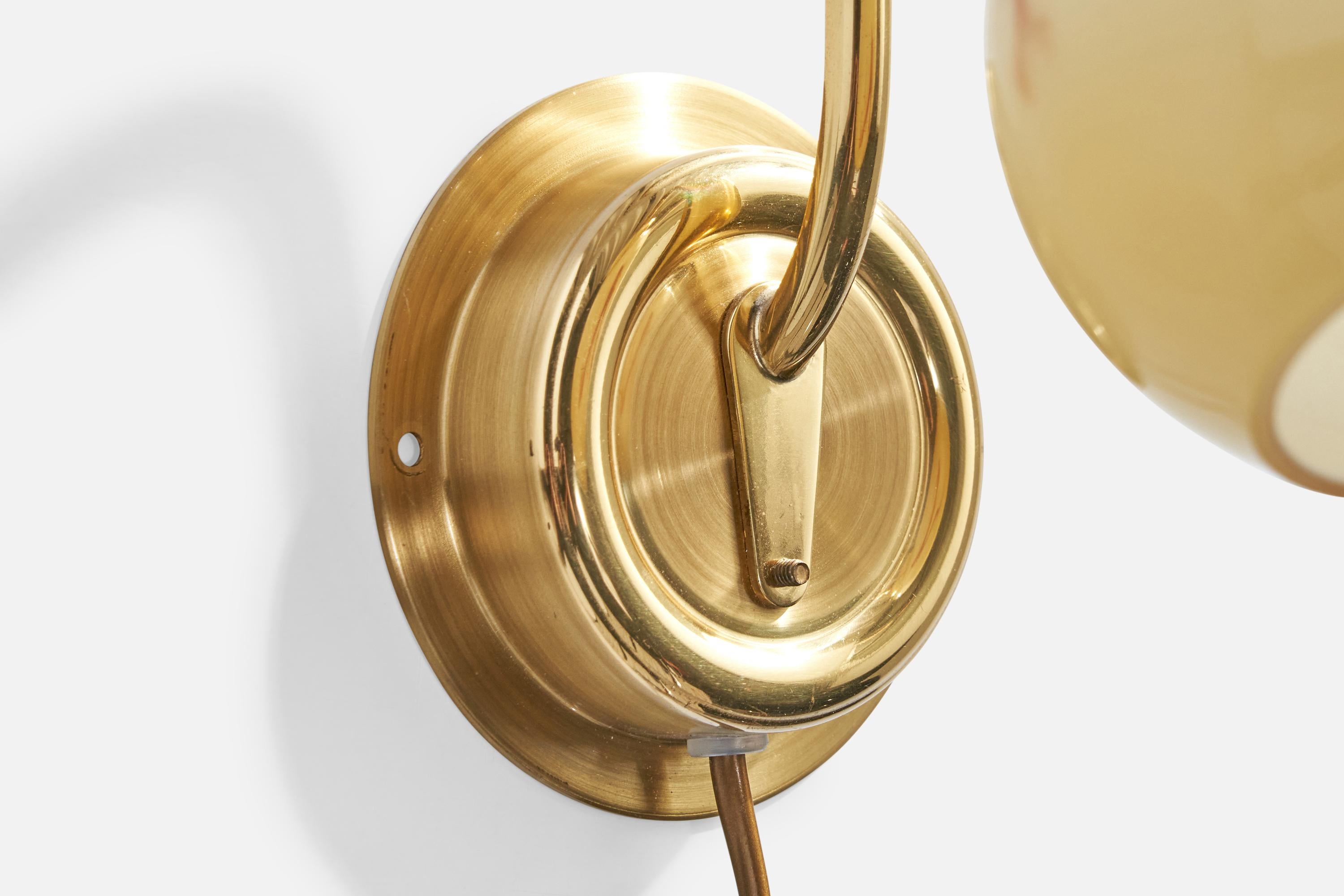 EWÅ Värnamo, Wall Lights, Brass, Glass, Sweden, 1970s For Sale 2