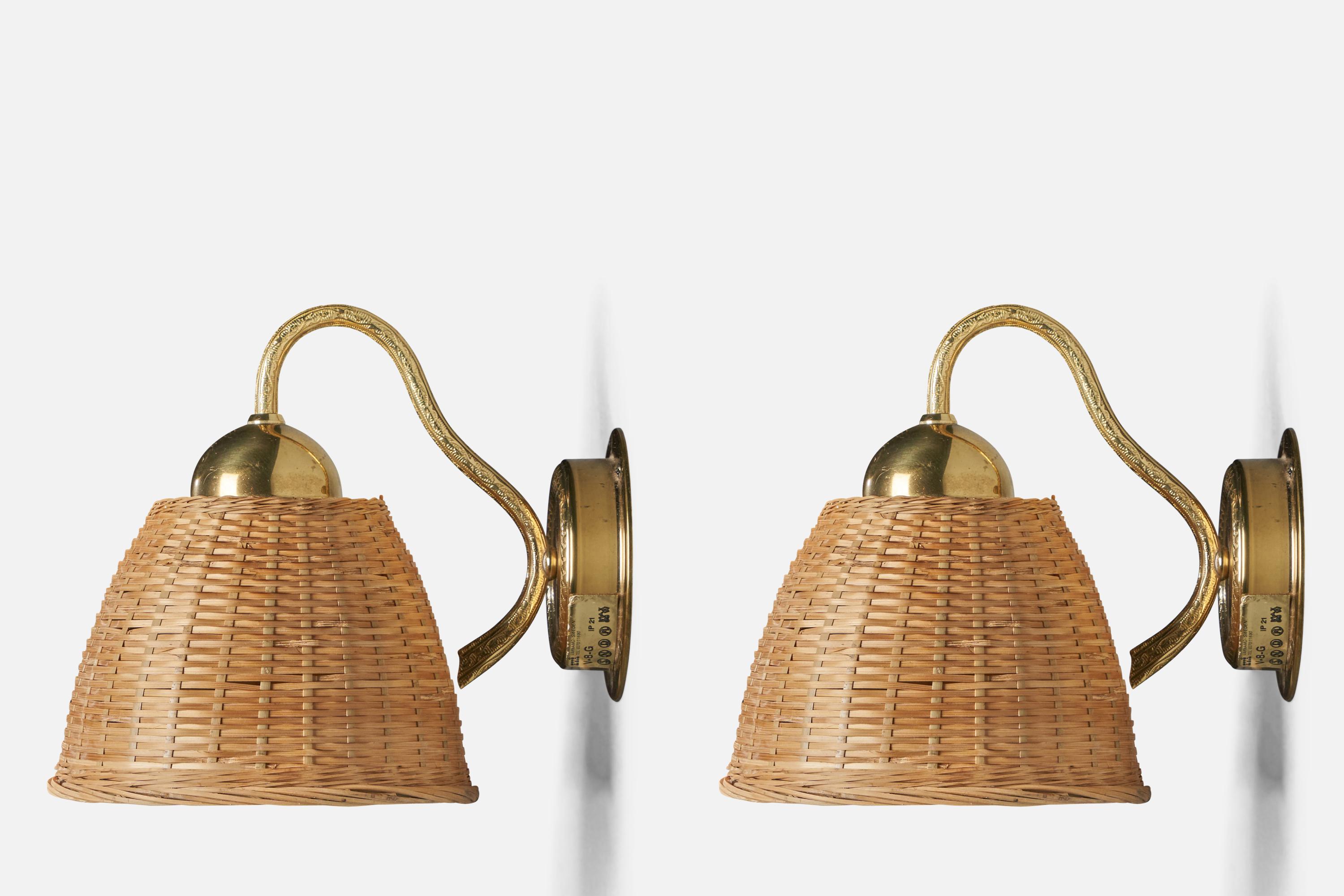 EWÅ Värnamo, Wall Lights, Brass, Rattan, Sweden, 1970s In Good Condition For Sale In High Point, NC
