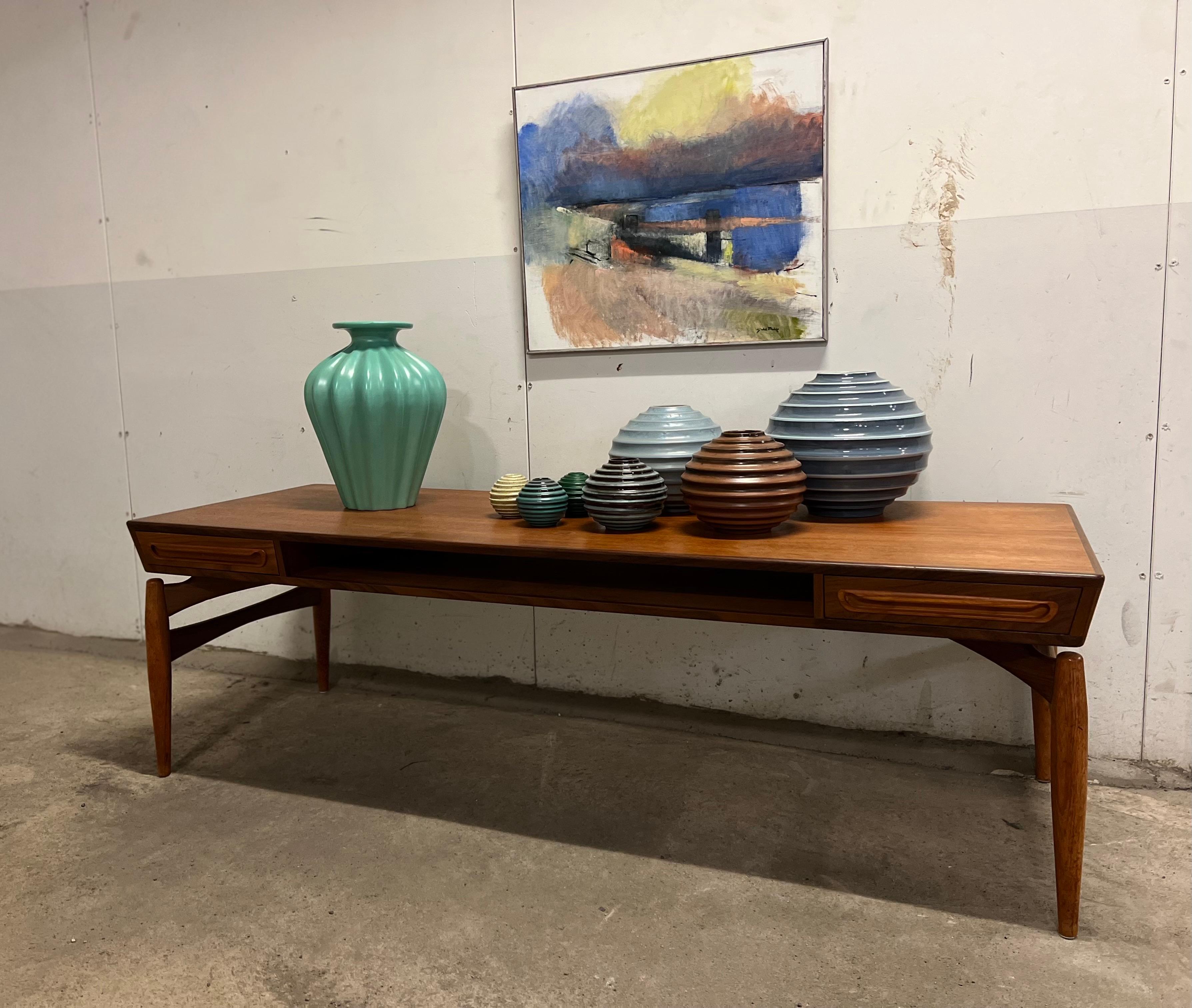 Smaltato Ewald Dahlskog, Vaso globoso Art Deco, Bo Fajans, Svezia, anni '30 in vendita