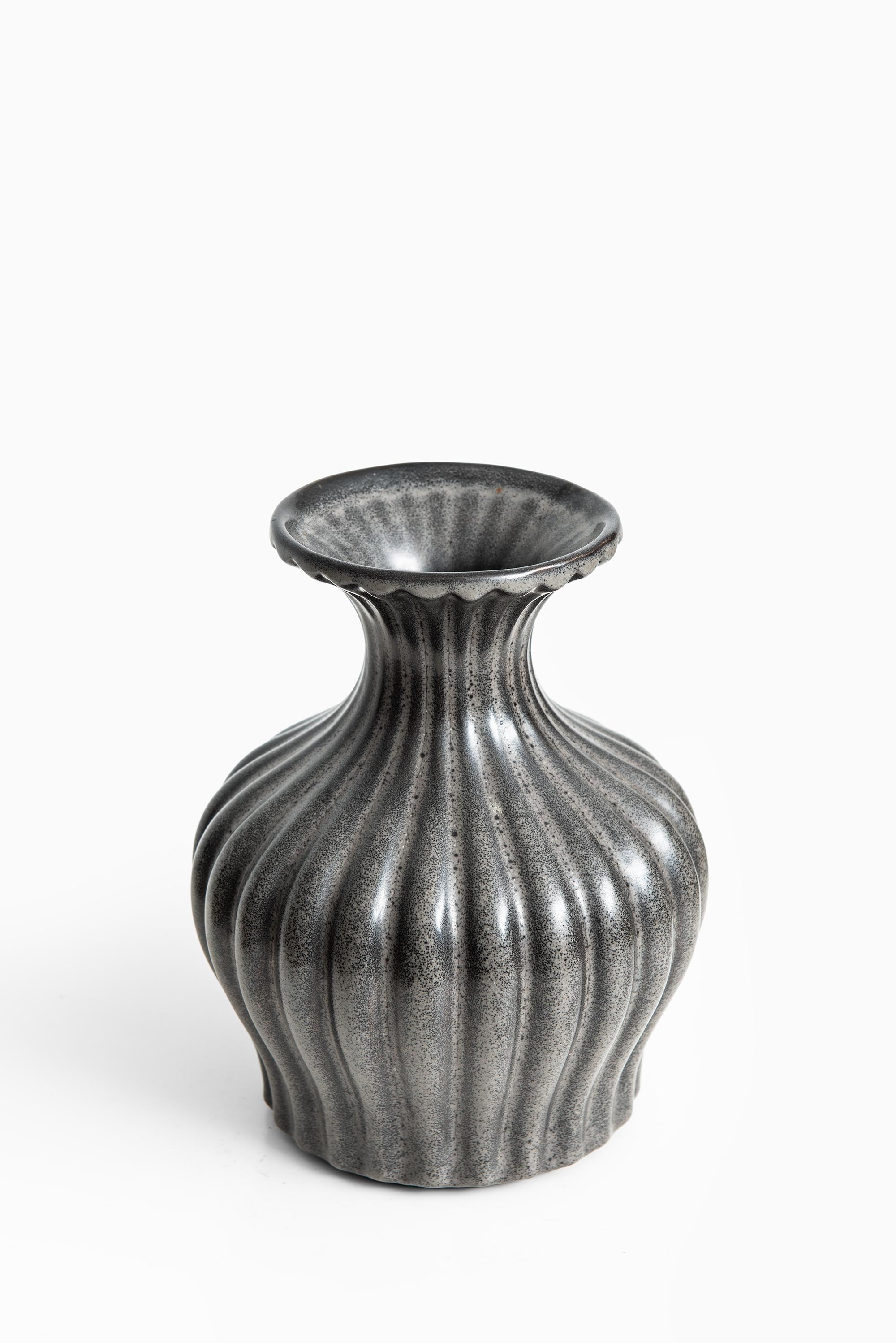 Mid-20th Century Ewald Dahlskog Ceramic Vase Produced by Bobergs Fajansfabrik in Sweden For Sale