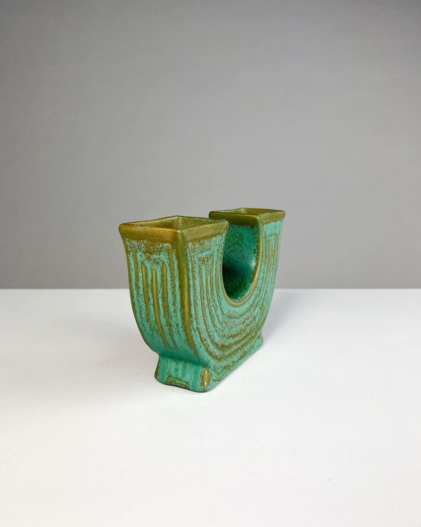 Mid-Century Modern Ewald Dahlskog Double Sided Stoneware Vase Bo Fajans Sweden Smaragd 1938 For Sale