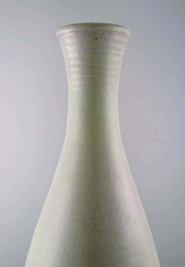 Ewald Dahlskog for Gefle, Bo Fajans floor vase in modern design.
Stamped, 1950-1960s.
In perfect condition.
Measures 52 cm. x 21 cm.