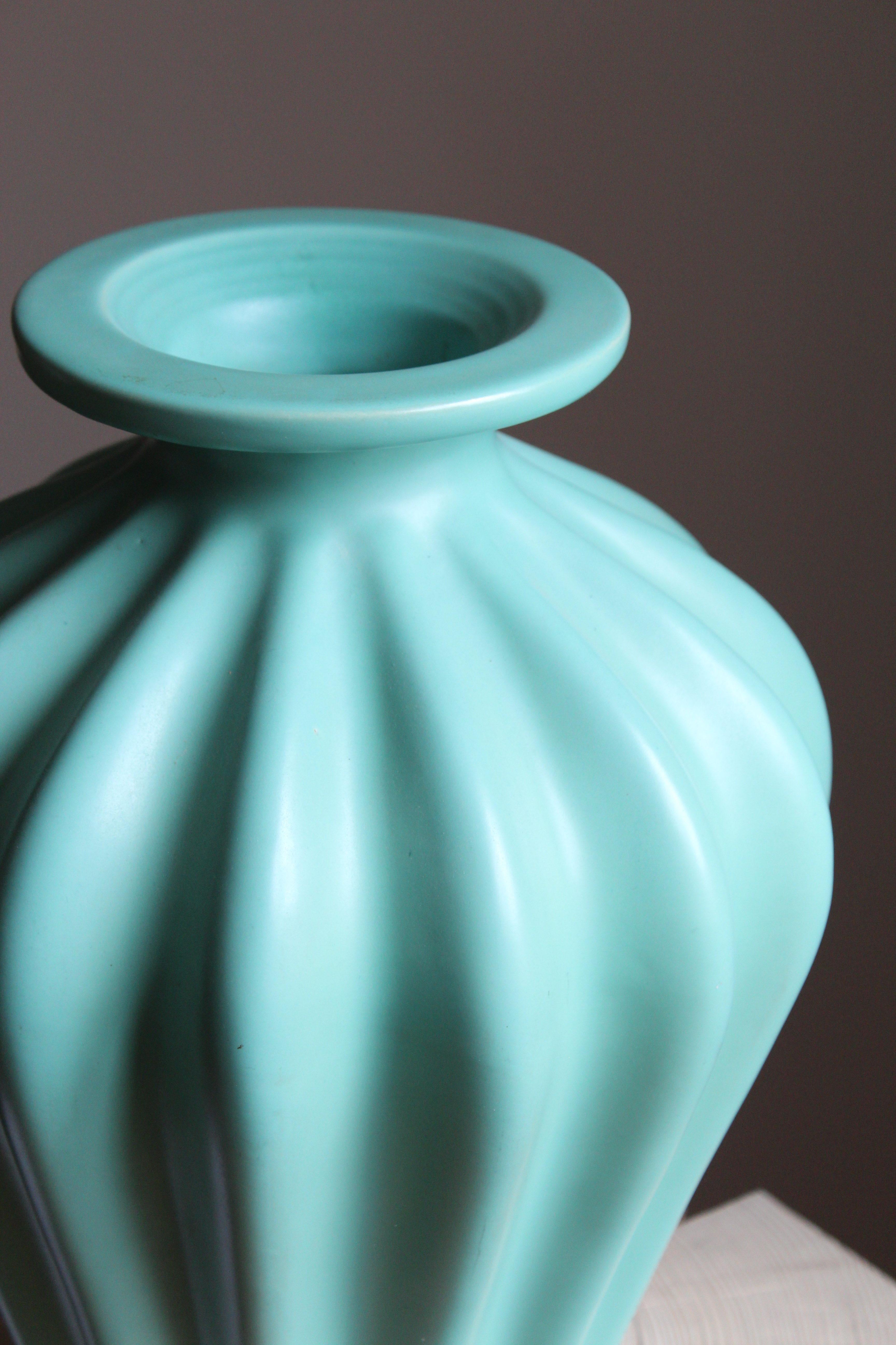 Scandinavian Modern Ewald Dahlskog, Large Vase, Green-Glazed Stoneware, Bo Fajans, Sweden, 1930s