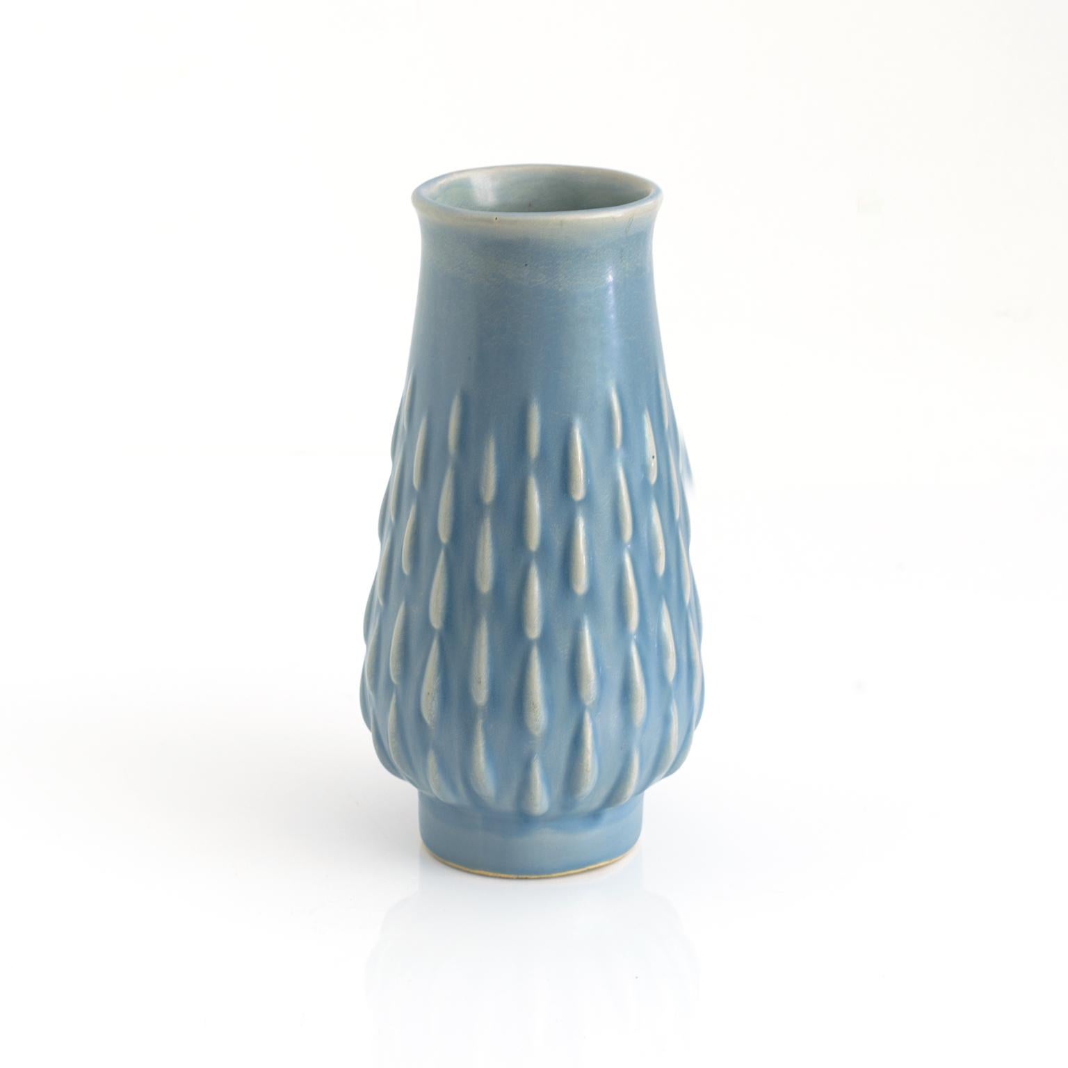 Ewald Dahlskog Pale Blue Scandinavian Modern Vase for Bo Fajans 1930/40 In Good Condition For Sale In New York, NY