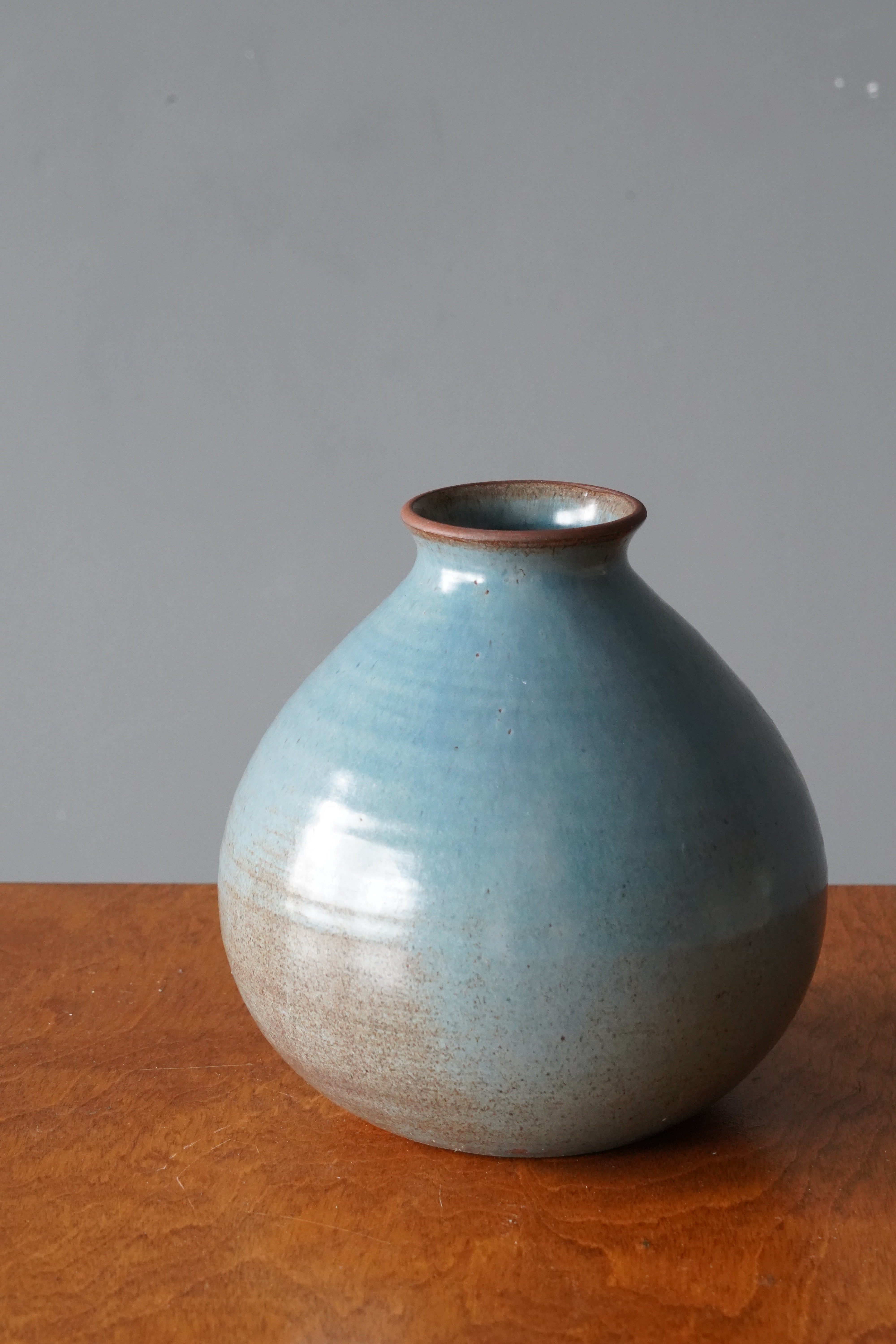 Scandinavian Modern Ewald Dahlskog, Vase, Brown Blue Glazed Earthenware, Bo Fajans, Sweden, 1930s