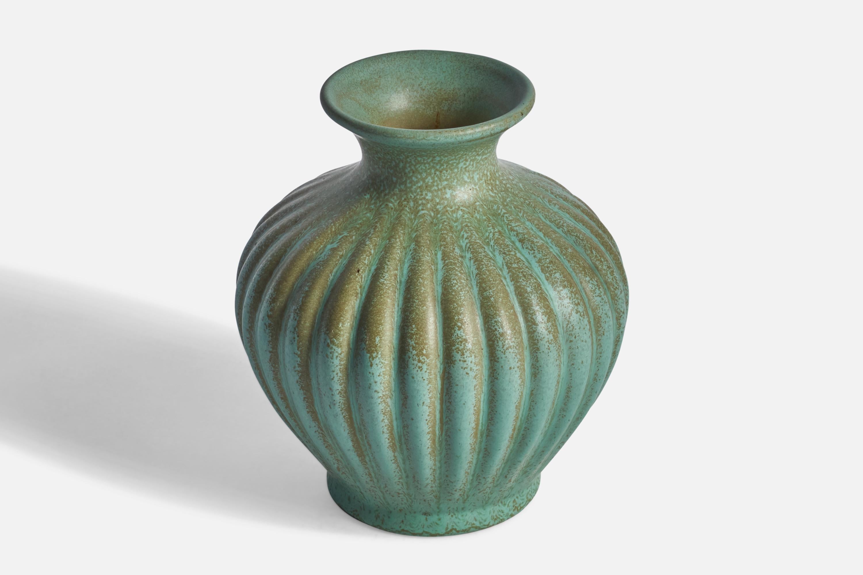 Mid-Century Modern Ewald Dahlskog, Vase, Earthenware, Sweden, 1930s For Sale
