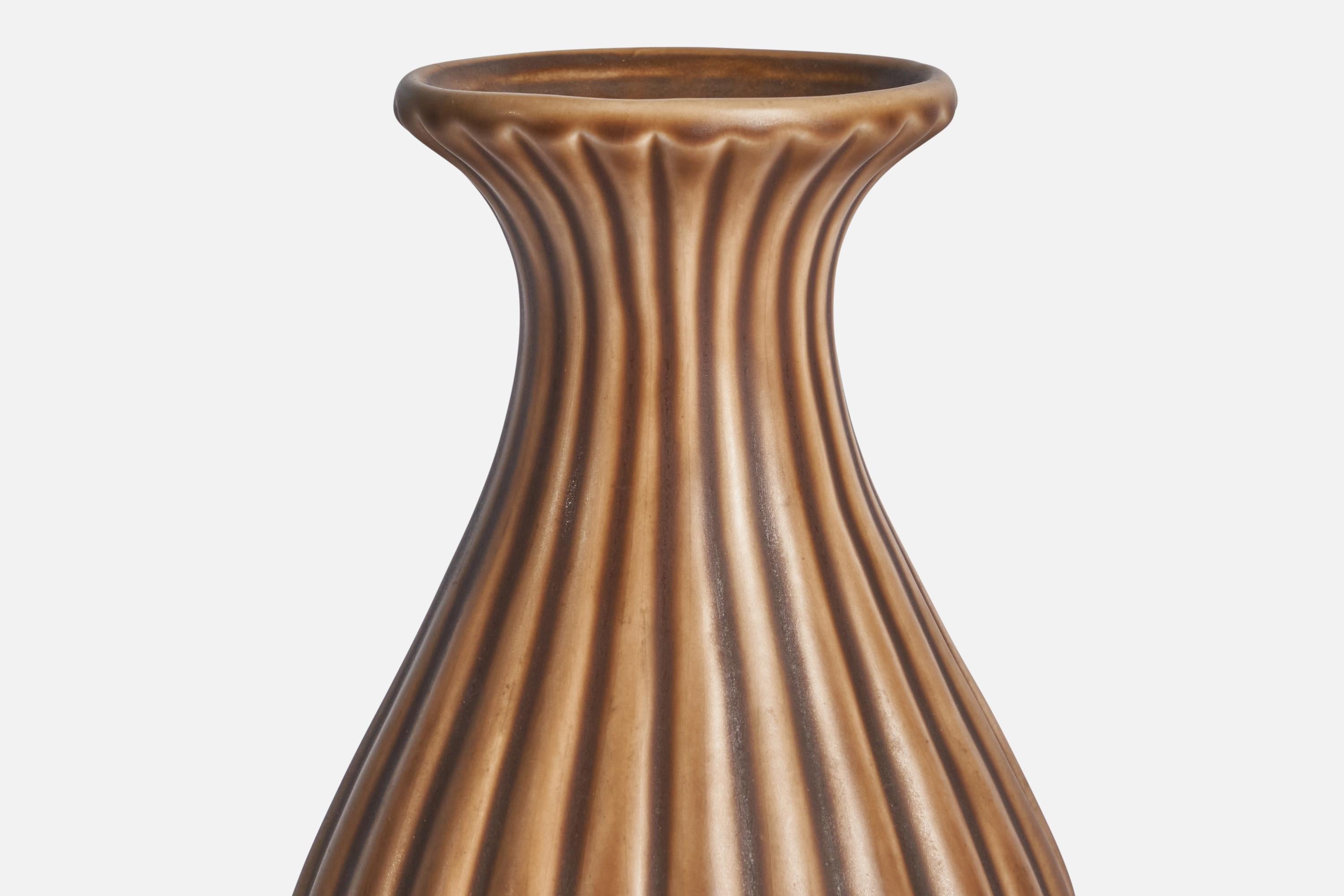 Swedish Ewald Dahlskog, Vase, Earthenware, Sweden, 1930s For Sale