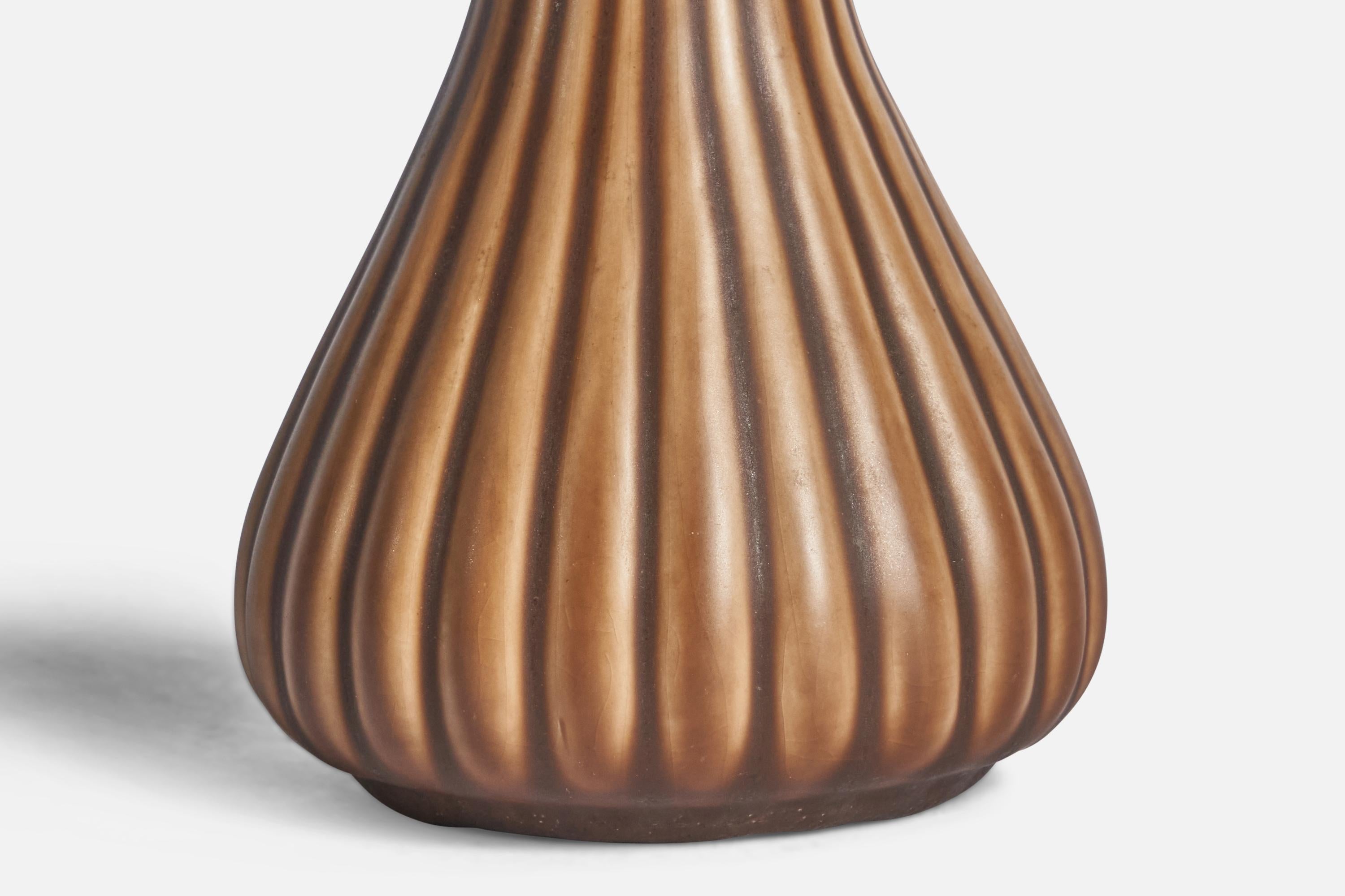 Ewald Dahlskog, Vase, Earthenware, Sweden, 1930s In Good Condition For Sale In High Point, NC
