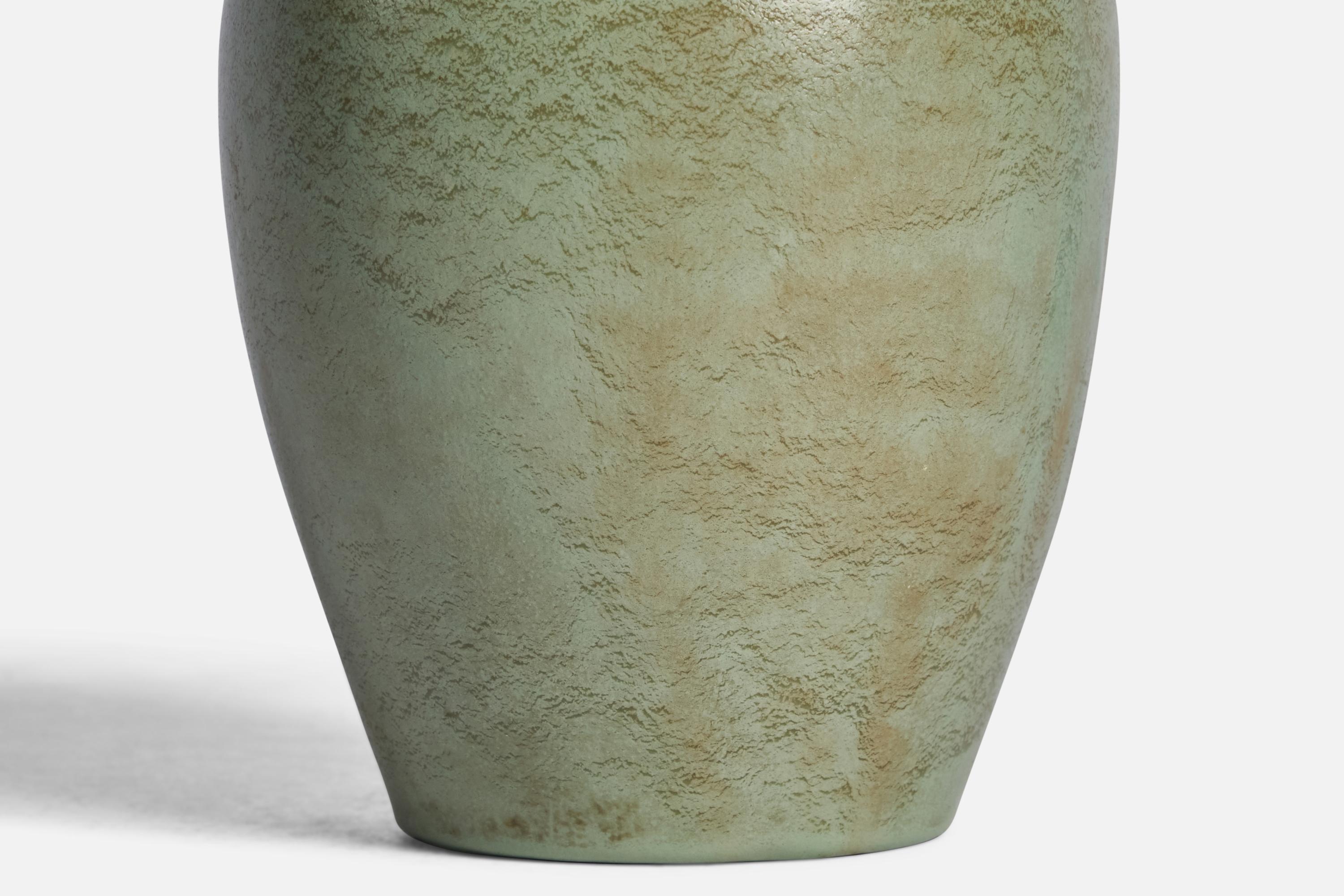 Ewald Dahlskog, Vase, Earthenware, Sweden, 1930s In Good Condition For Sale In High Point, NC