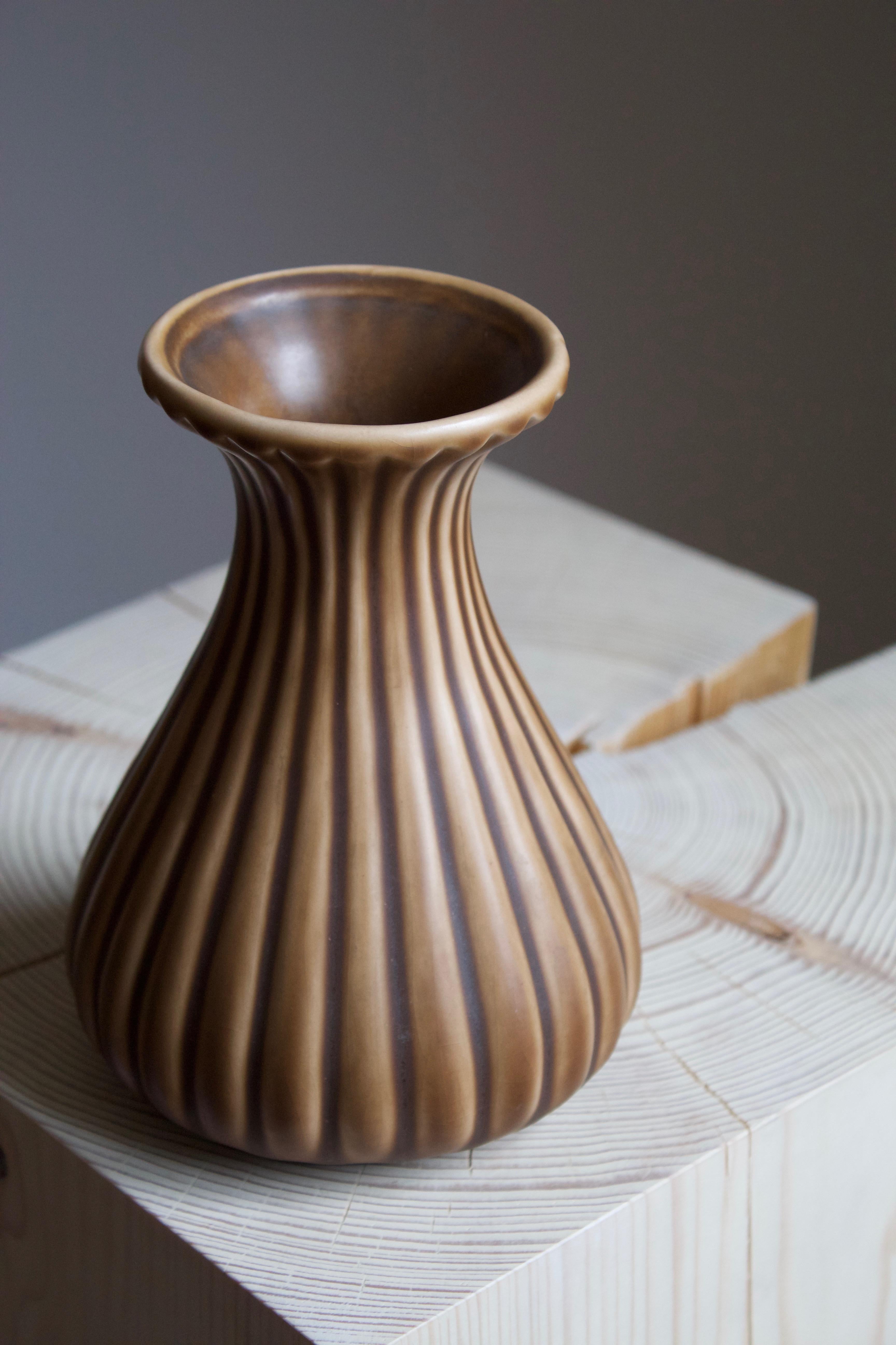 Swedish Ewald Dahlskog, Vase, Glazed Incised Ceramic, Bo Fajans, Sweden, 1940s