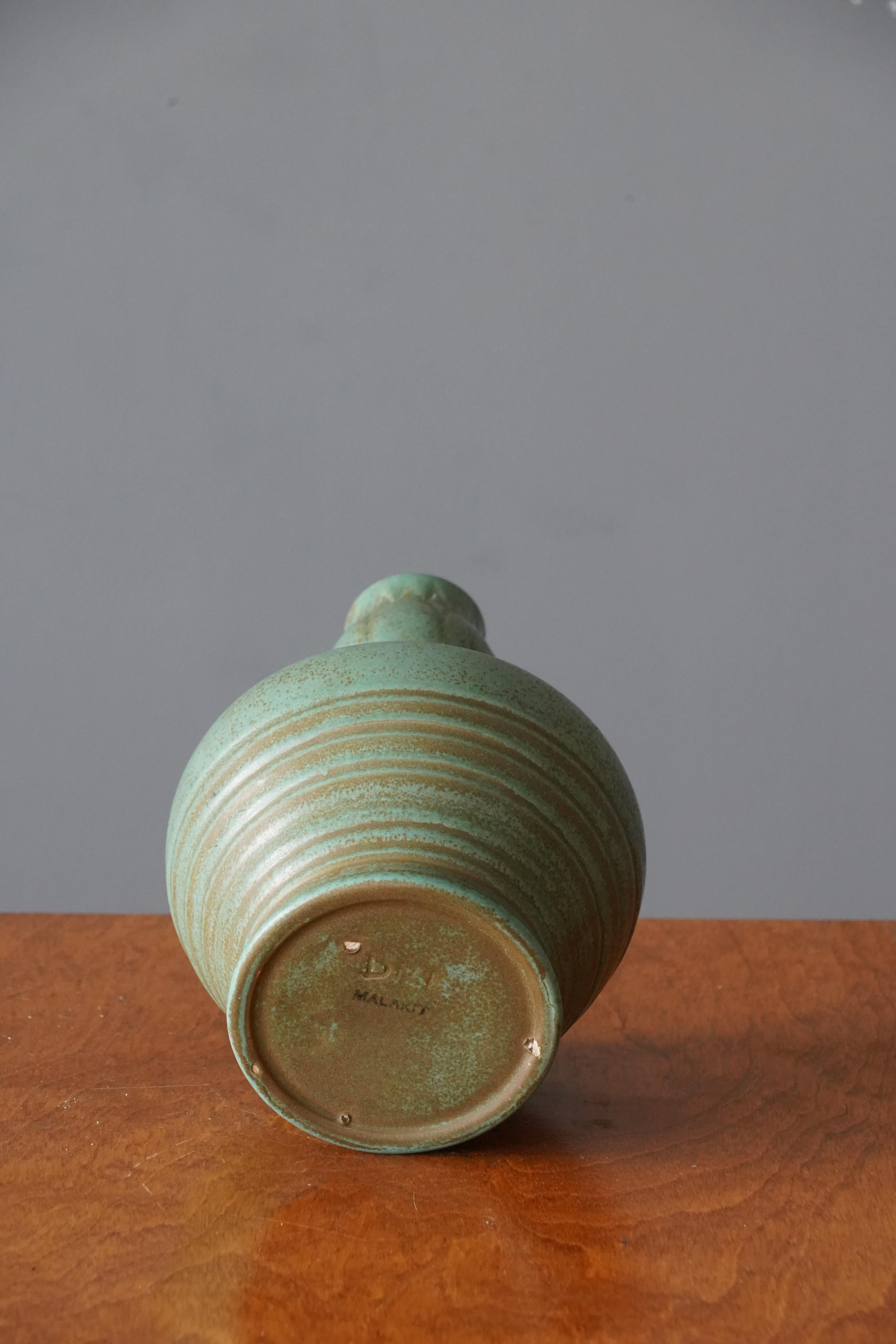 Ewald Dahlskog, Vase, Green Brown Glazed Earthenware, Bo Fajans, Sweden, 1930s In Good Condition In High Point, NC