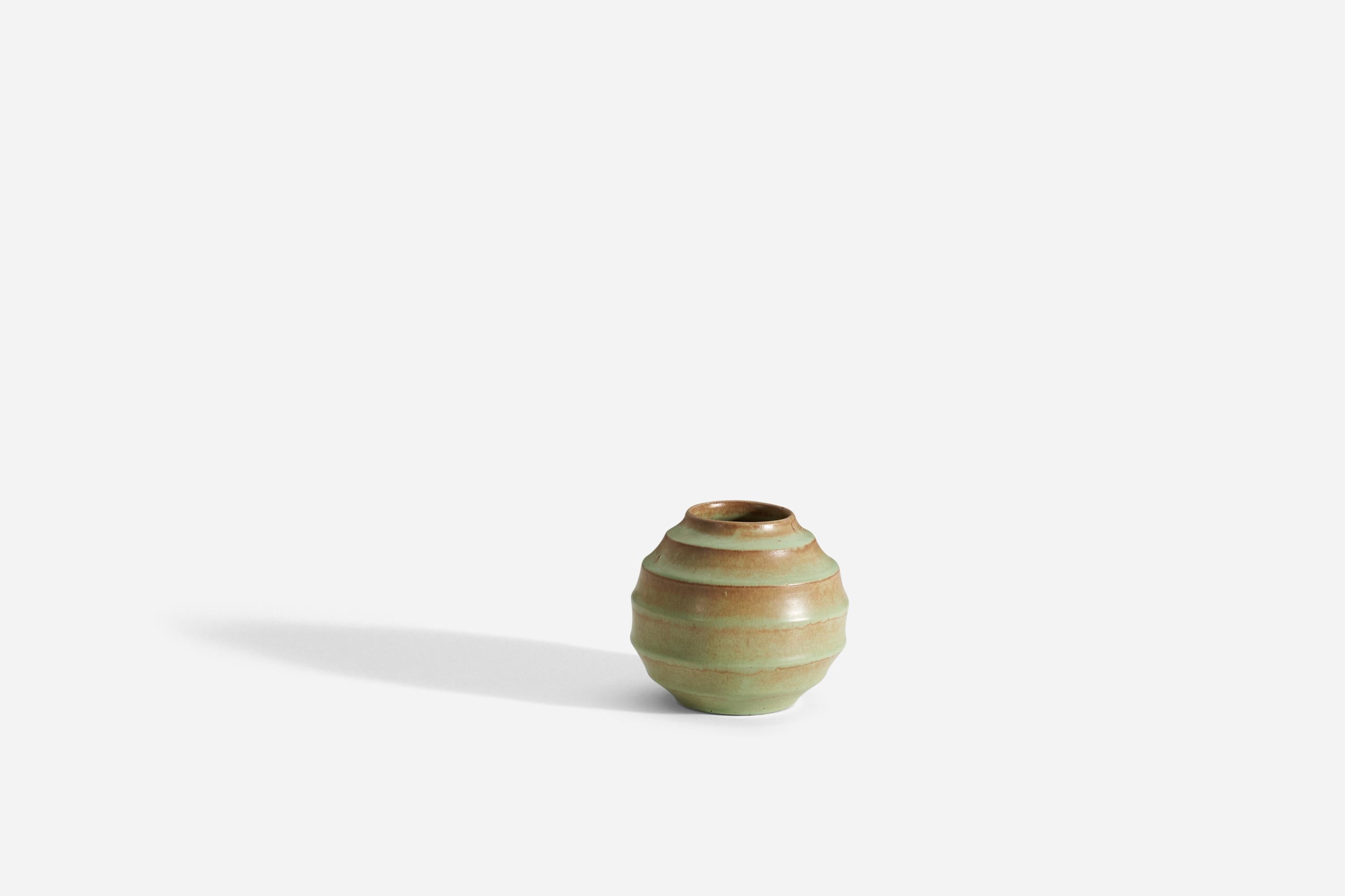 A green and brown earthenware vase attributed to Ewald Dahlskog, and presumably produced by Bo Fajans, Sweden, 1930s.
 