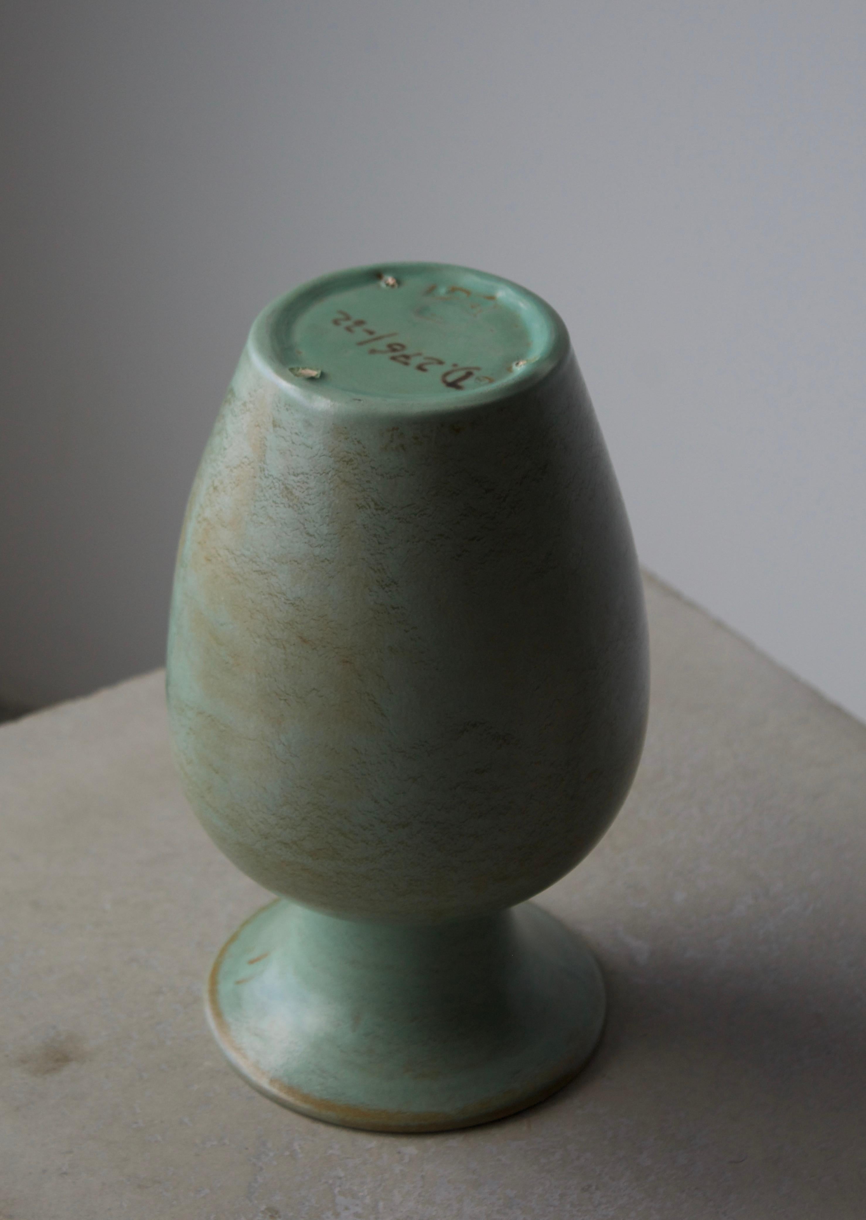 Ewald Dahlskog, Vase, Green-Glazed Earthenware, Bo Fajans, Sweden, 1930s In Good Condition In High Point, NC