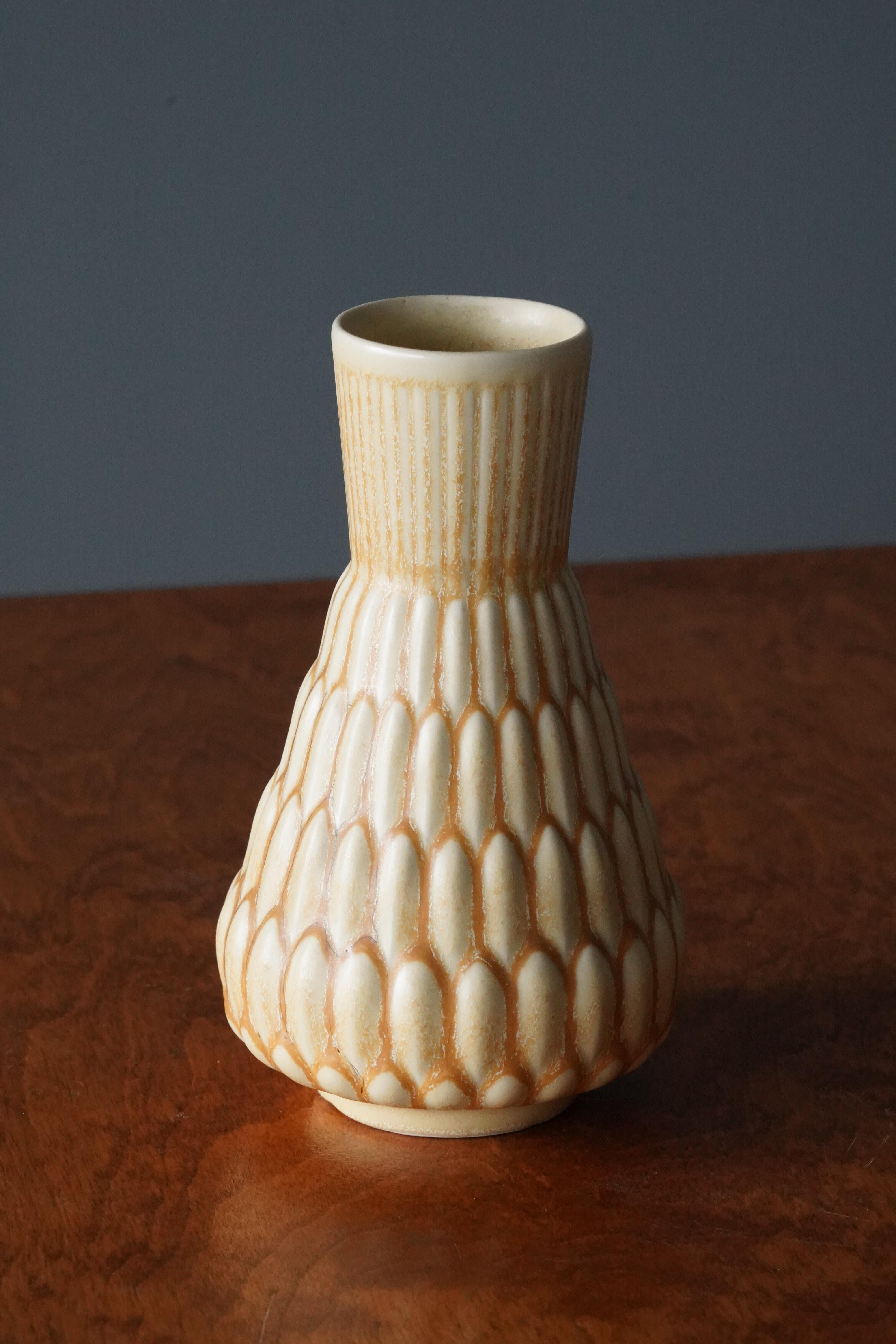 Swedish Ewald Dahlskog, Vase, Yellow Glazed Earthenware, Bo Fajans, Sweden, 1930s