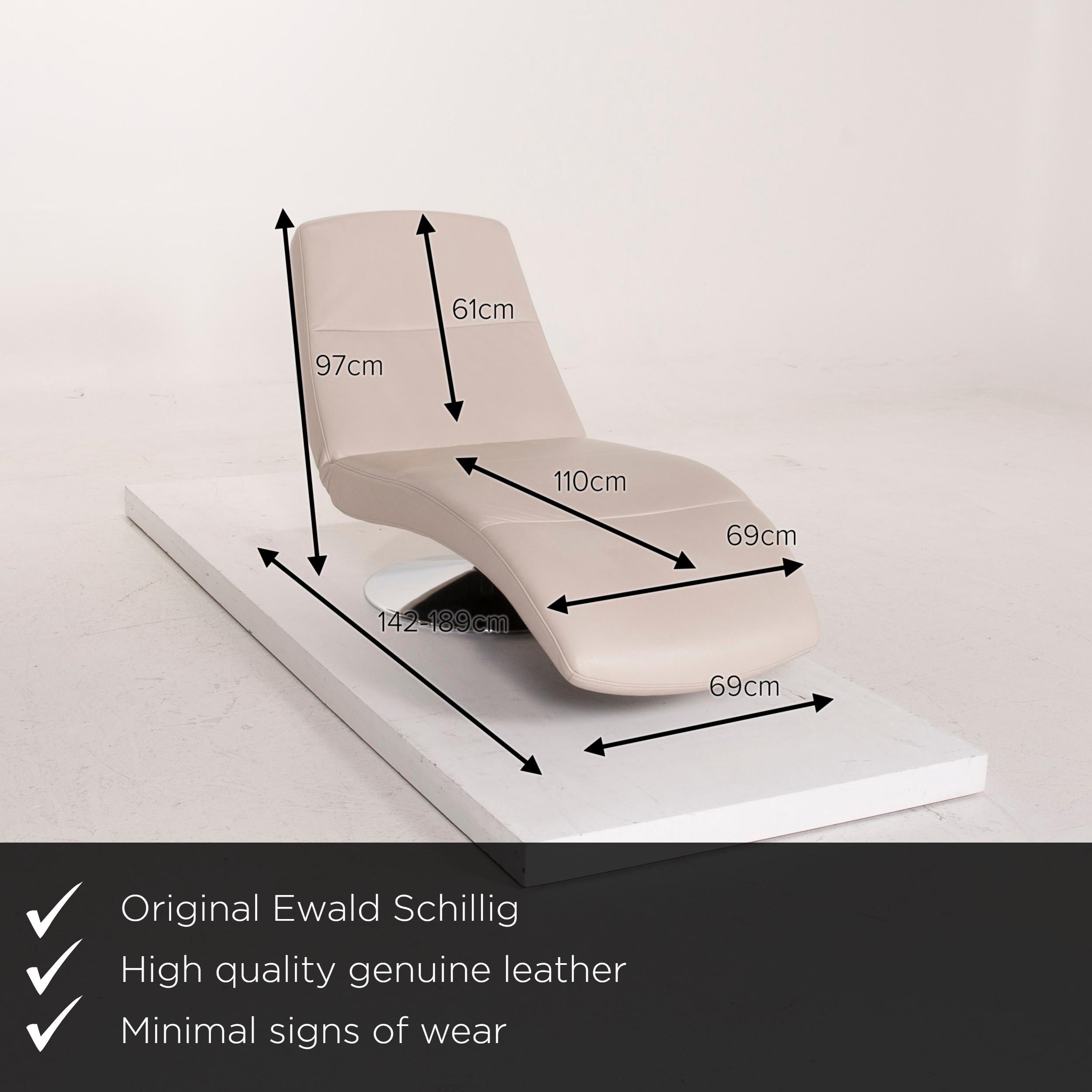 We present to you an Ewald Schillig leather lounger beige relaxation function.

Product measurements in centimeters:

Depth 142
Width 69
Height 97
Seat height 41
Seat depth 110
Seat width 69
Back height 61.
 
 
 
 