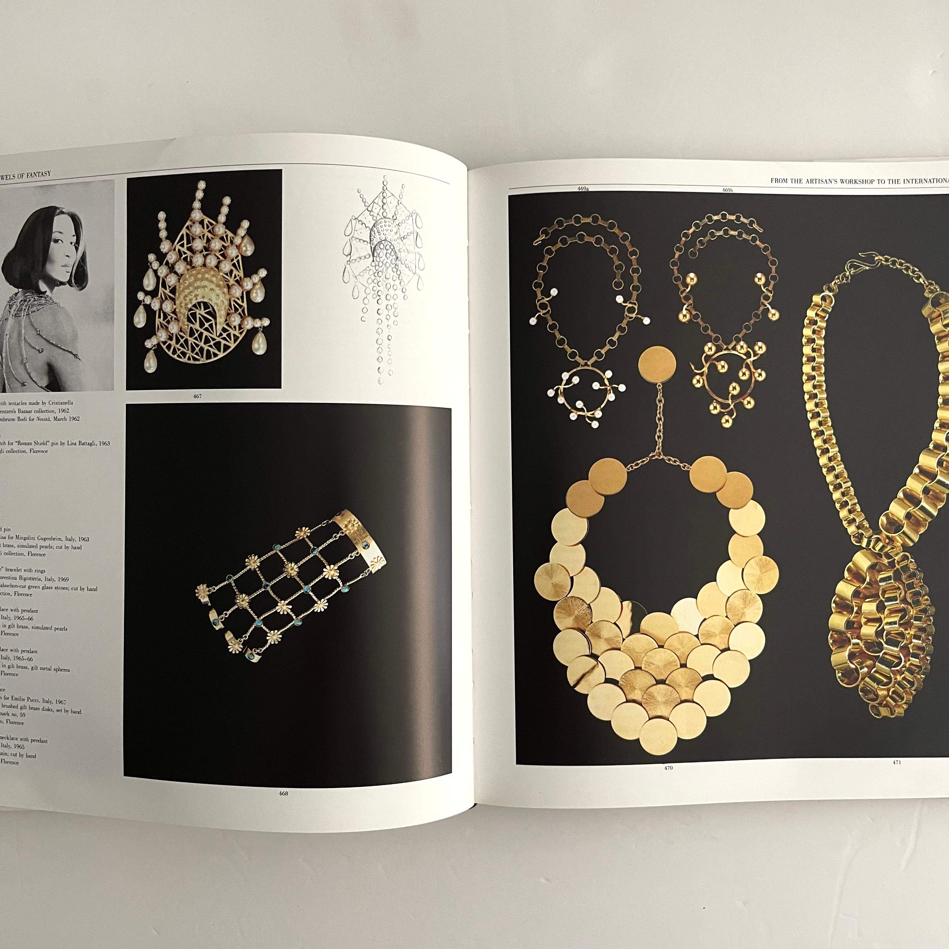 Paper ewels of Fantasy - Costume Jewellery of the 20th Century 1st US ed. 1992 For Sale