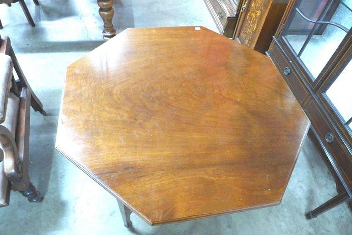Hand-Crafted Anglo-Japanese Mahogany Octagonal Centre Table in the Style of E.W.Godwin