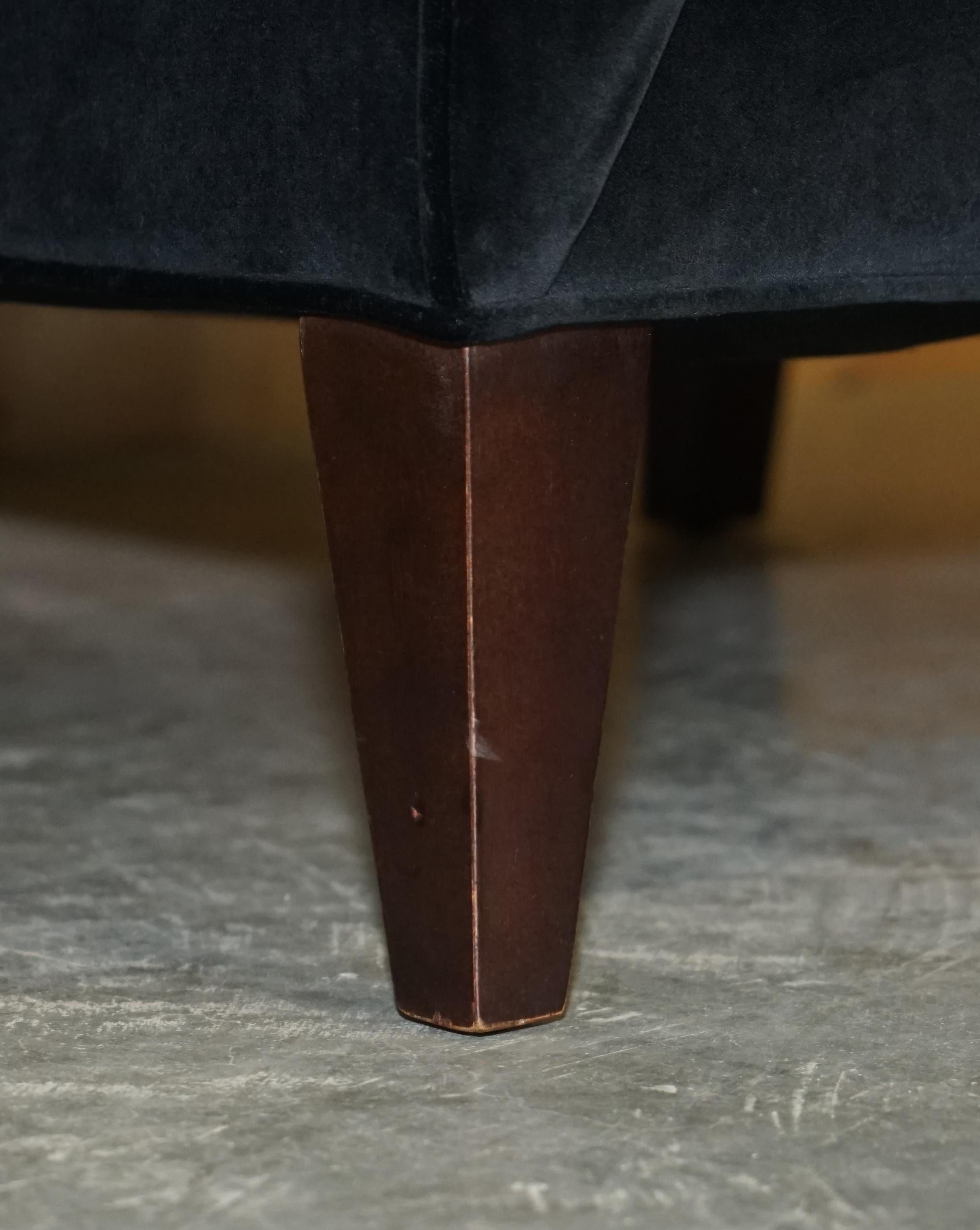 CHAUSsure ART DECO EX DISPLAY RALPH LAUREN NERO VELVET ARMCHAiR en vente 1