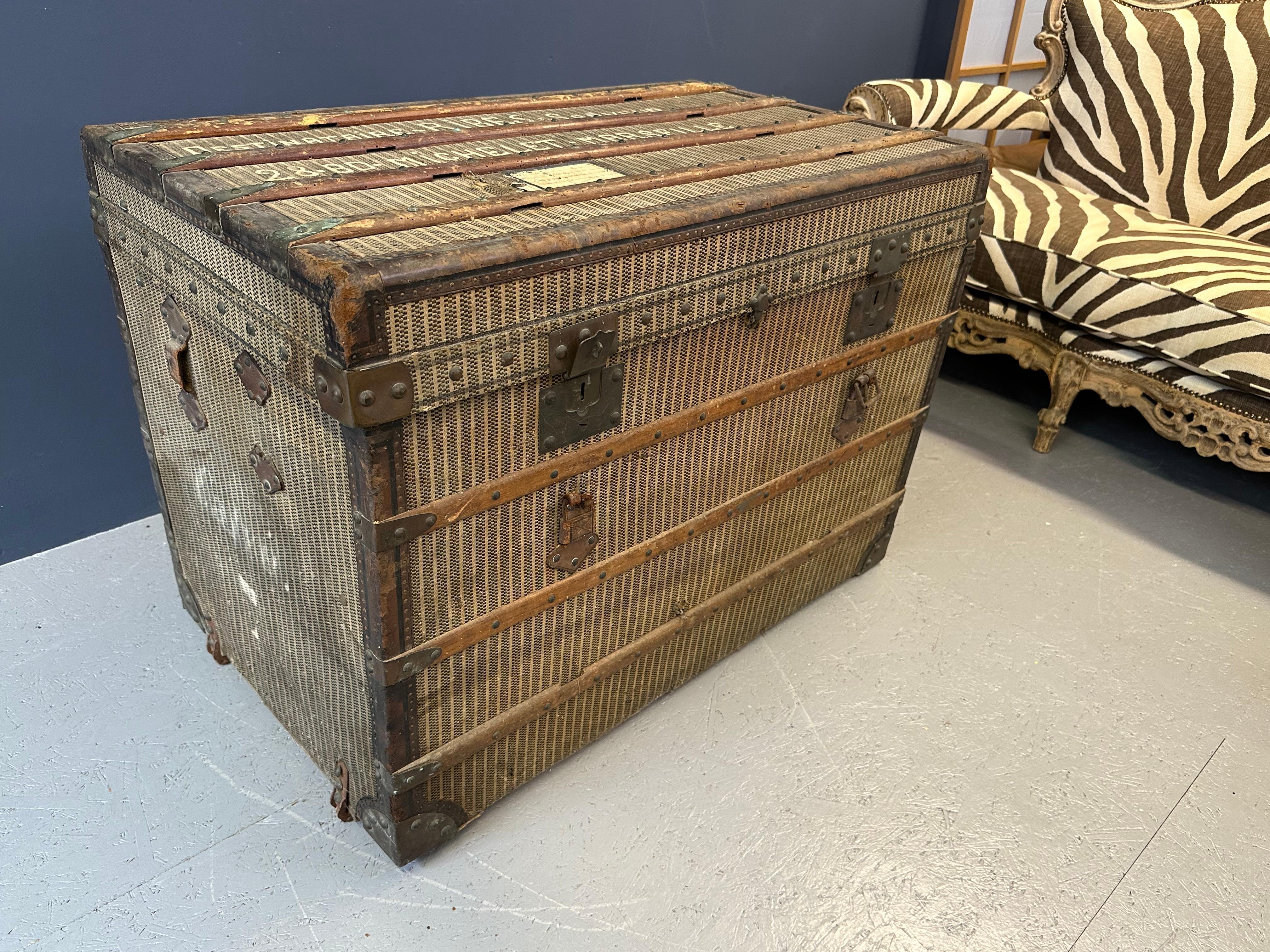 Ex. Pons. Anzug Albert Guyotville (Holz) im Angebot