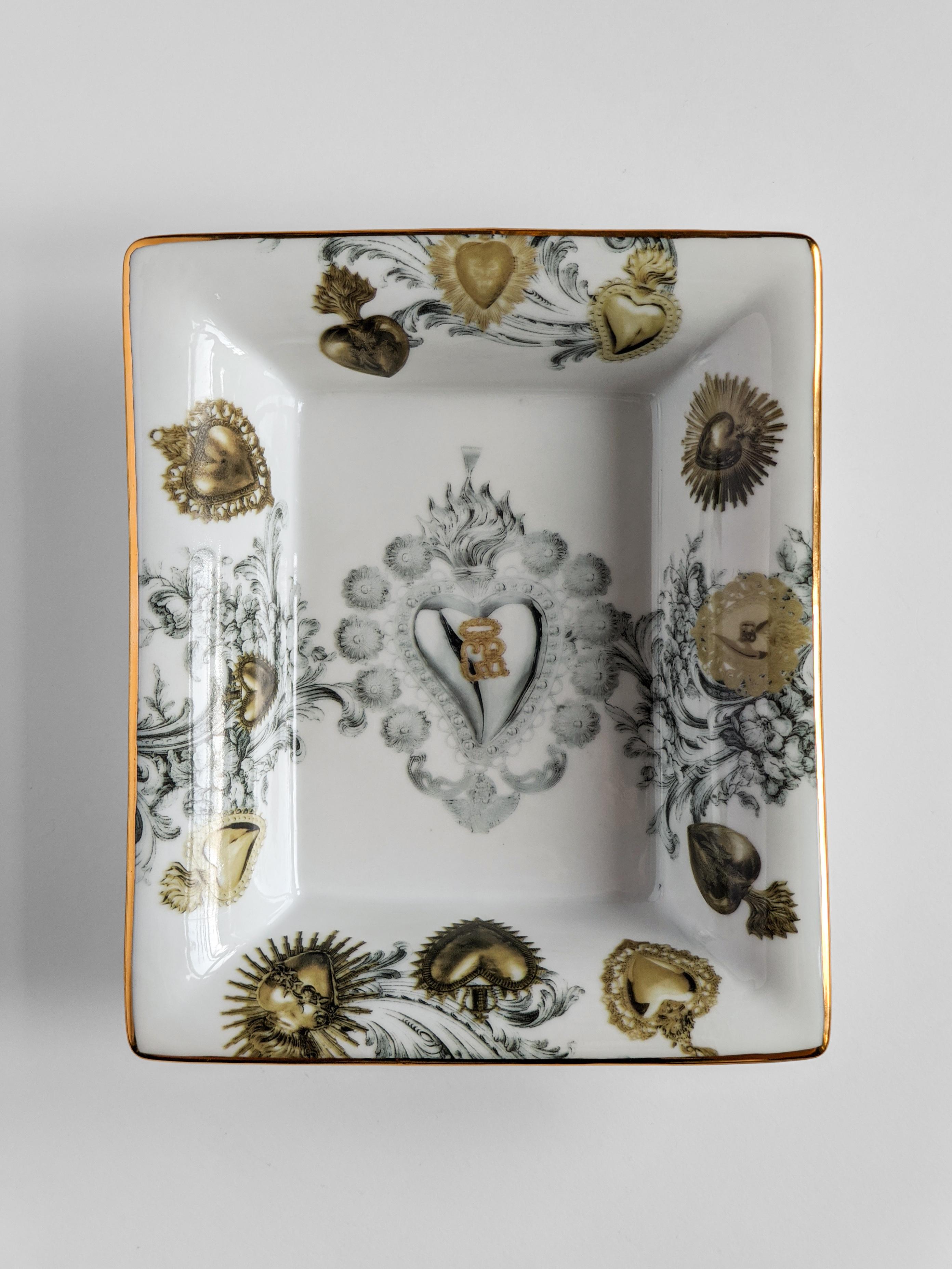 Ex Voto, Vaciabolsillos Contemporáneo de Porcelana, Dos Tamaños, de Vito Nesta Italiano en venta