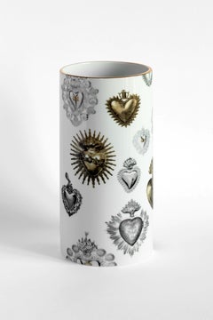 Zeitgenössische Porzellanvase "Contemporary" mit dekorativem Design von Vito Nesta