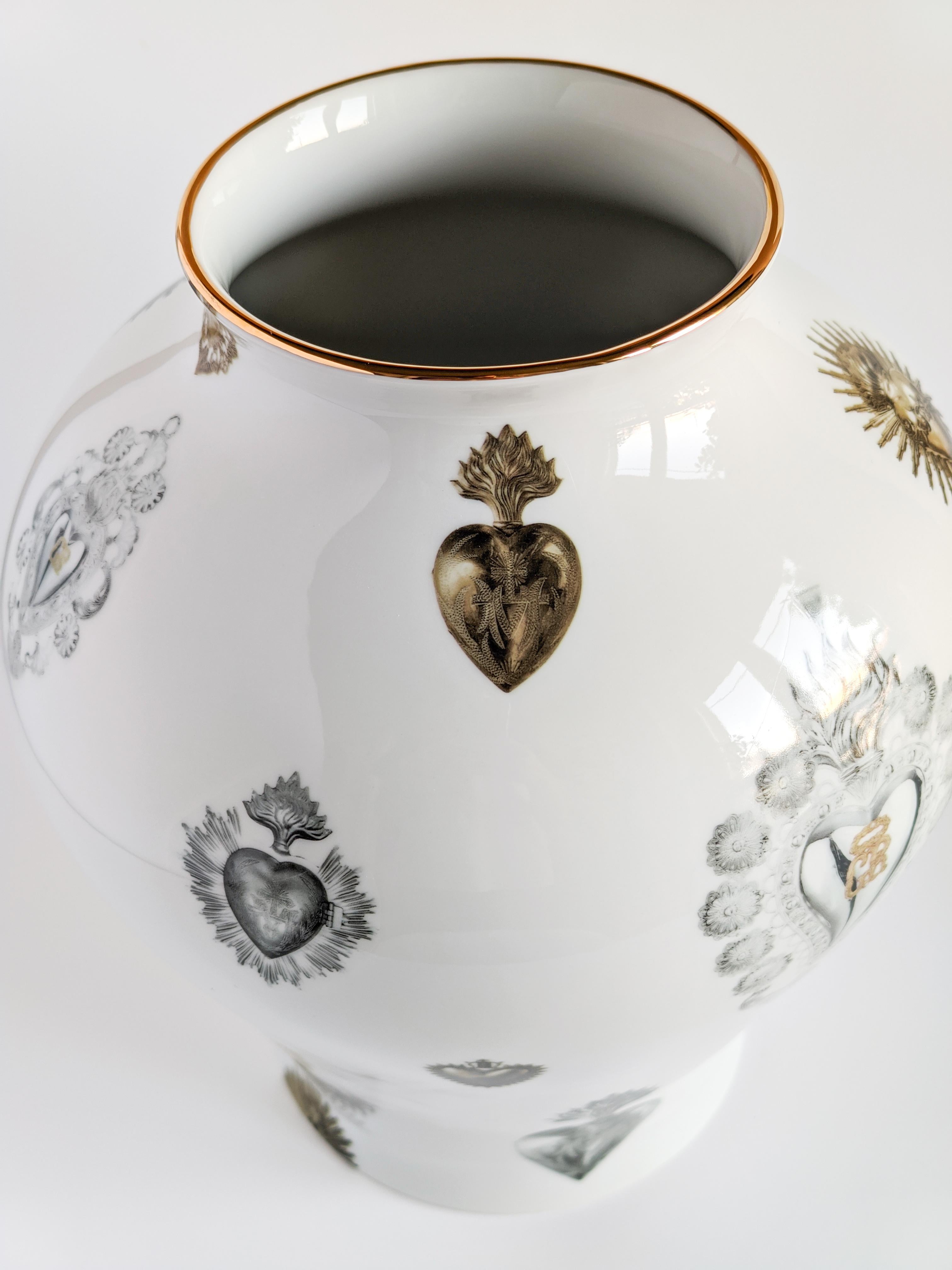 Italian Ex Voto, Contemporary Porcelain Vase with Decorative Design by Vito Nesta For Sale