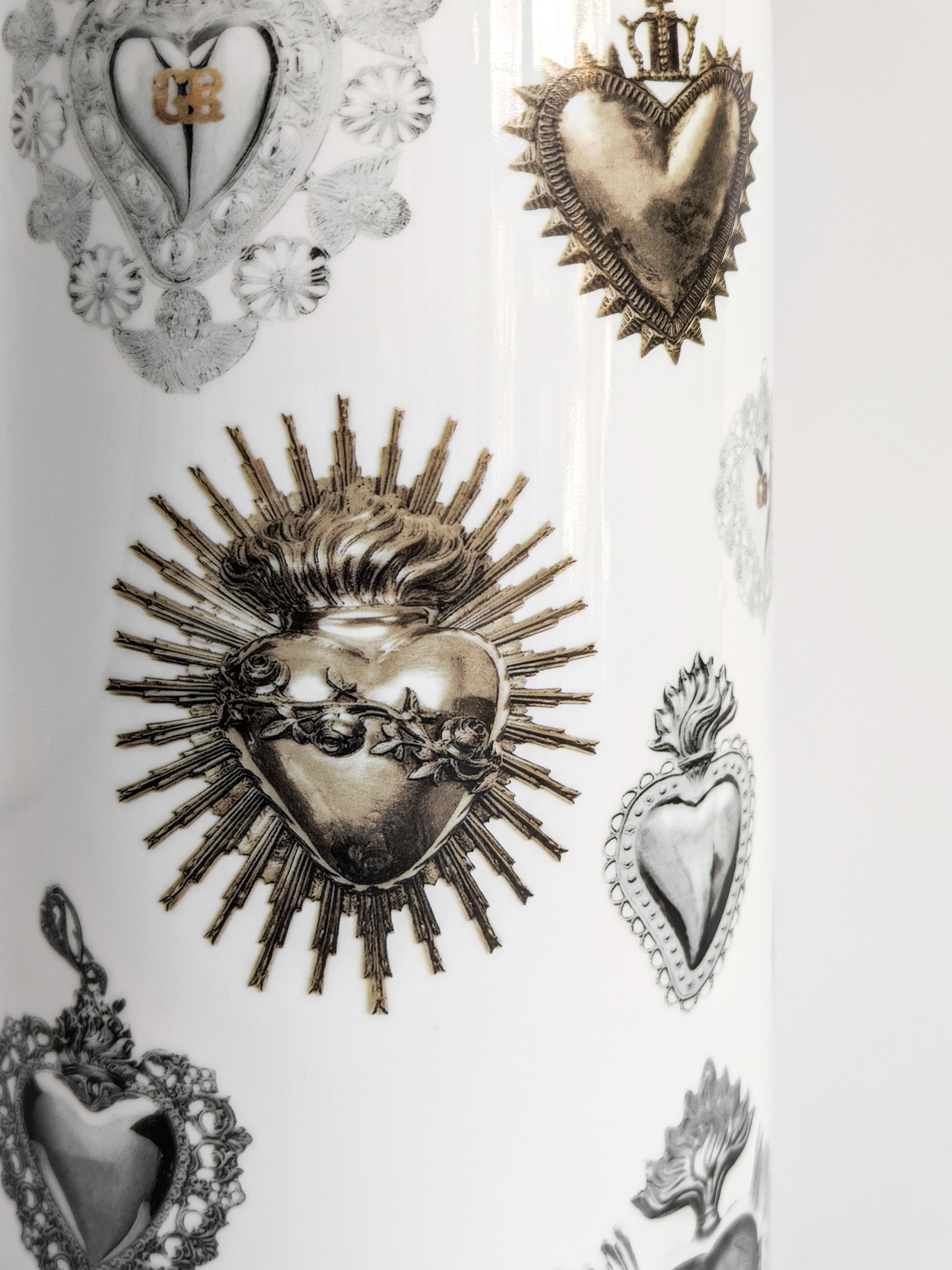 Ex Voto, Contemporary Porcelain Vase with Decorative Design by Vito Nesta For Sale 1