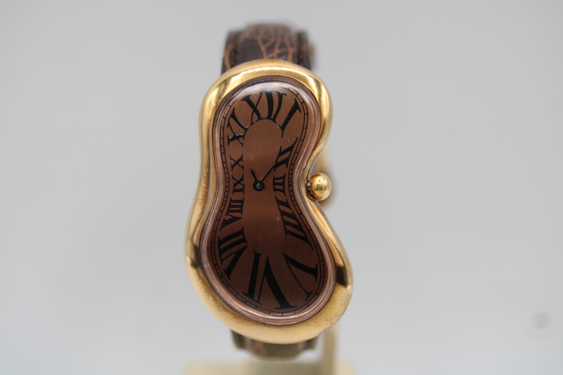 Exaequo Softwatch In Good Condition In London, GB