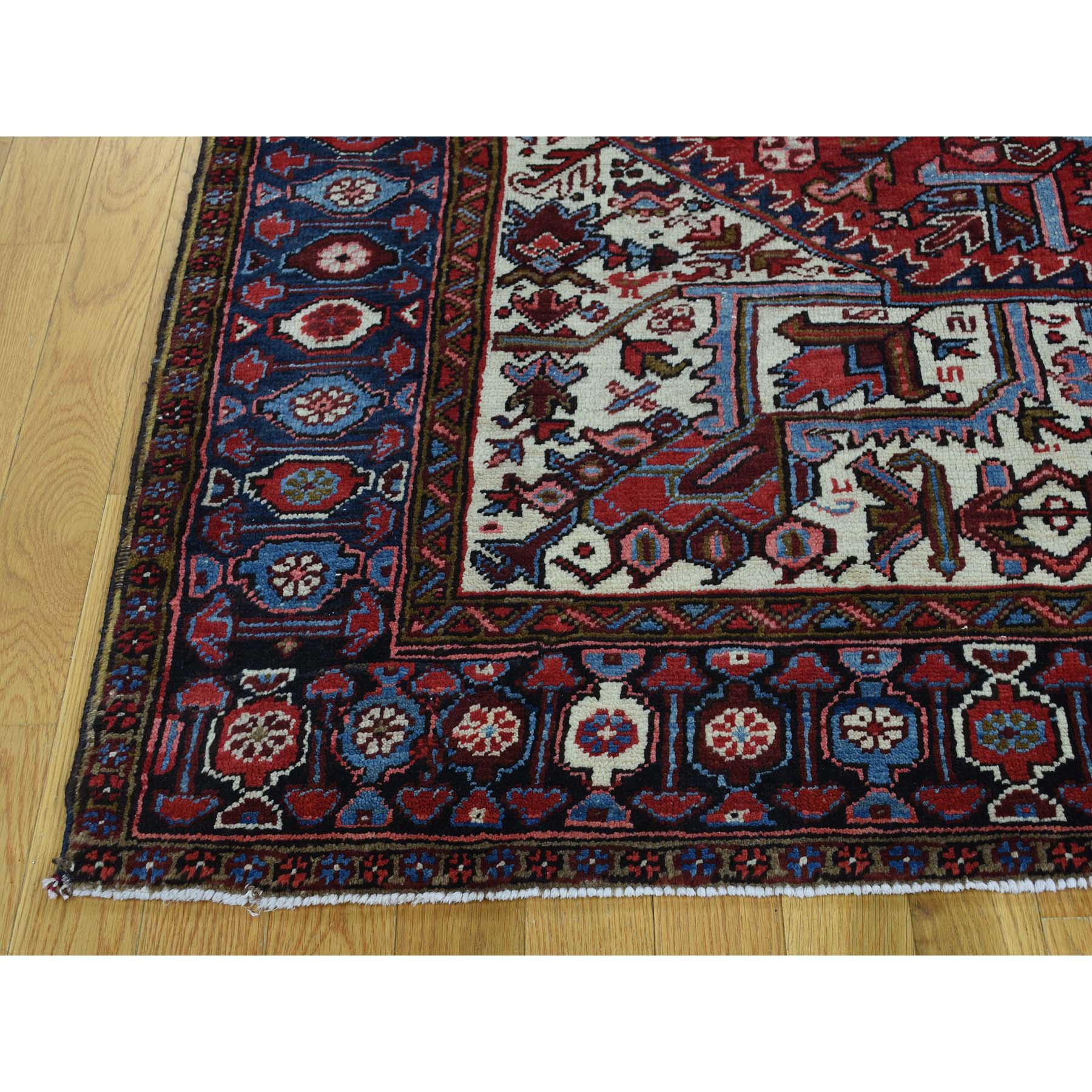 Excellent Condition Semi Antique Persian Heriz Hand Knotted Rug In Good Condition In Carlstadt, NJ