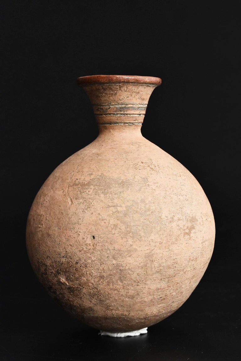 Unknown Excavated Earthenware Ancient Vases / Jar / Indus or Andean Civilizations