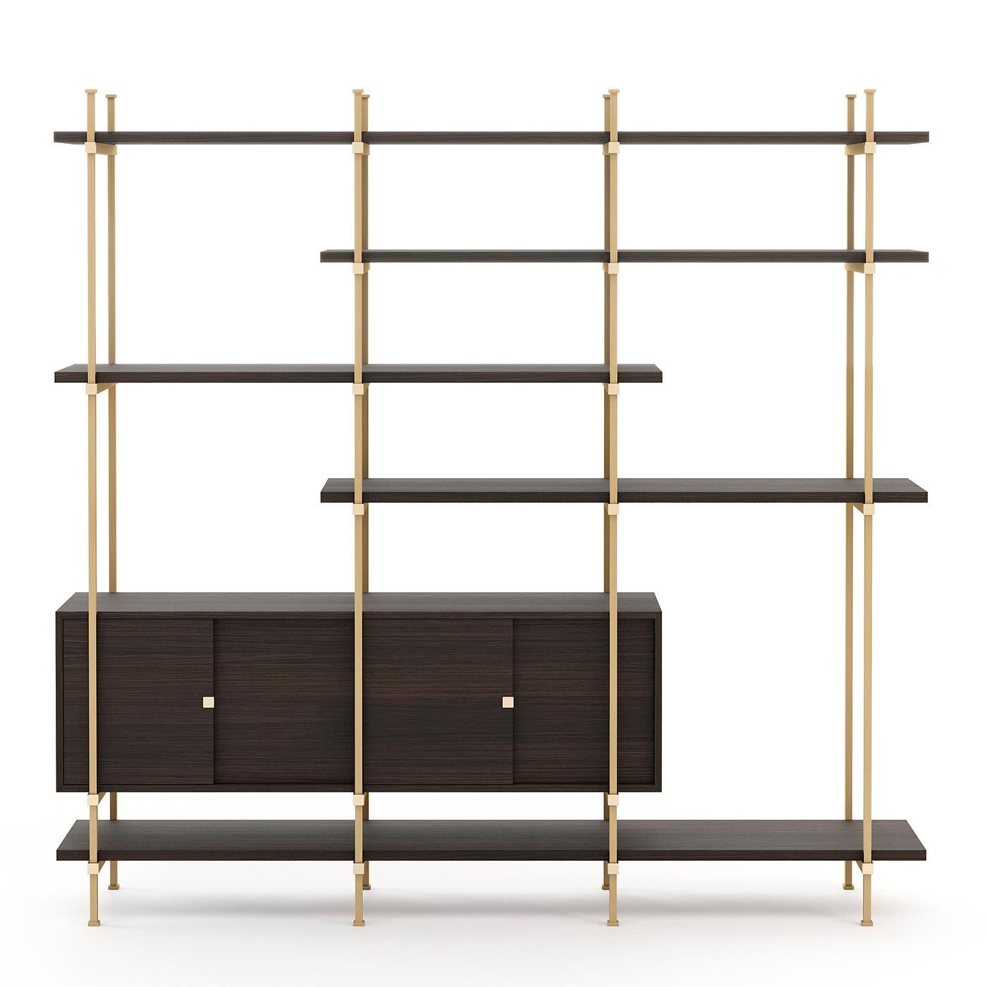 Bookcase Excelior with structure in smocked eucalyptus veneered
wood in matte finish, with 5 shelves, with chest compartment with 4
doors with easy glide system. 
With vertical structure in polished stainless steel in gold finish.
Also available