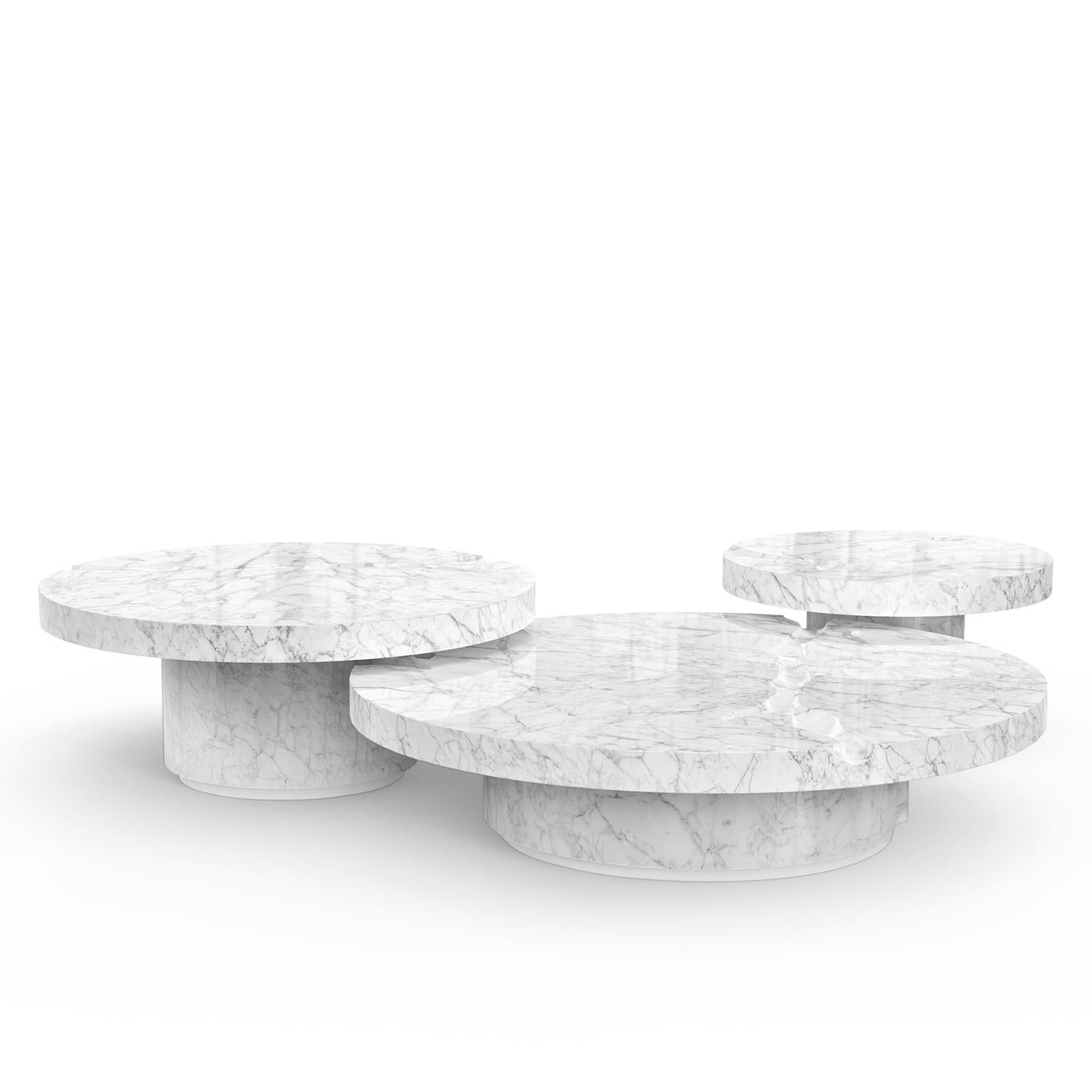 Portugais Table basse en marbre blanc Excellence Set of 3 en vente