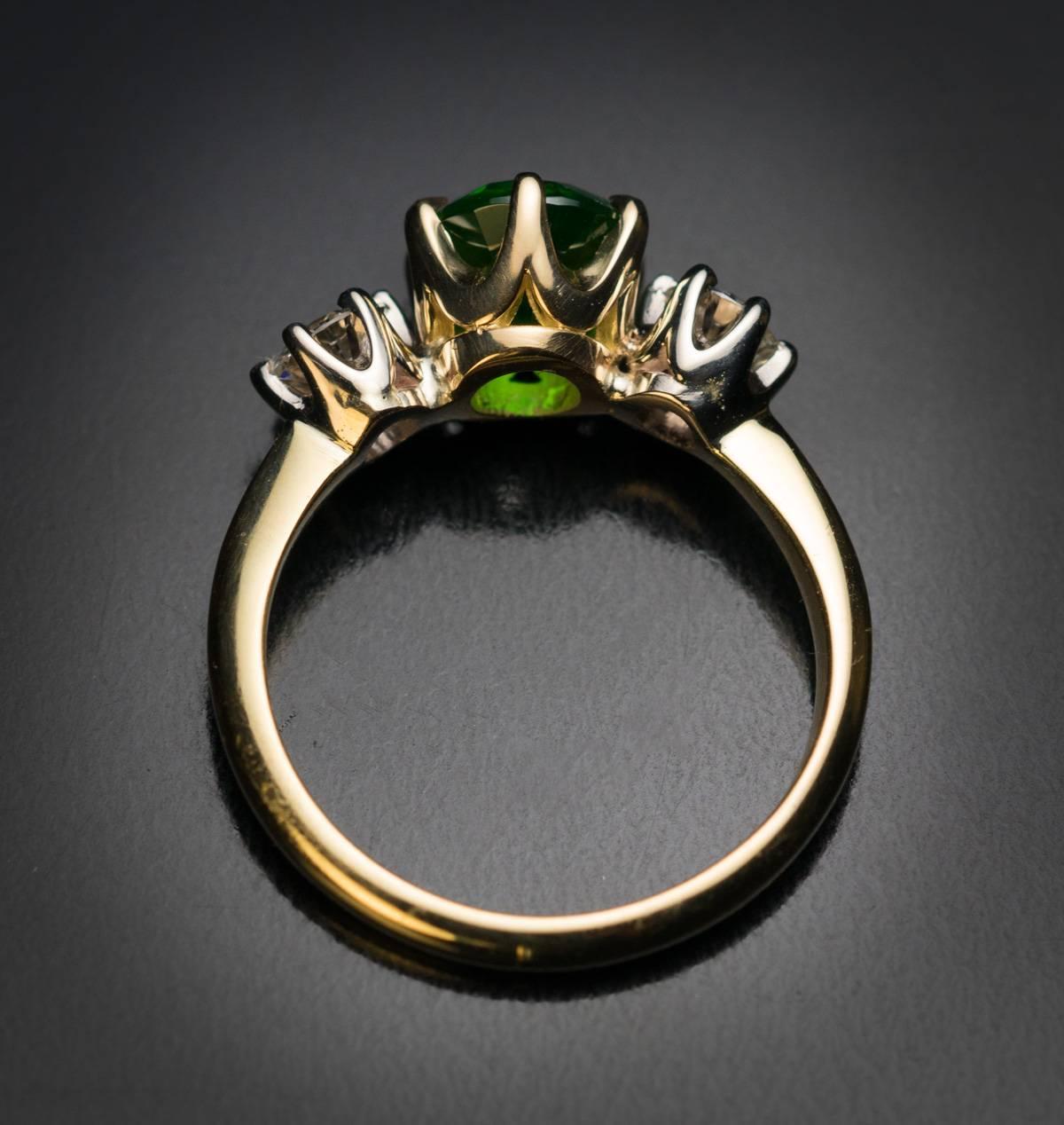 Women's Excellent and Rare Russian Demantoid Garnet Ring