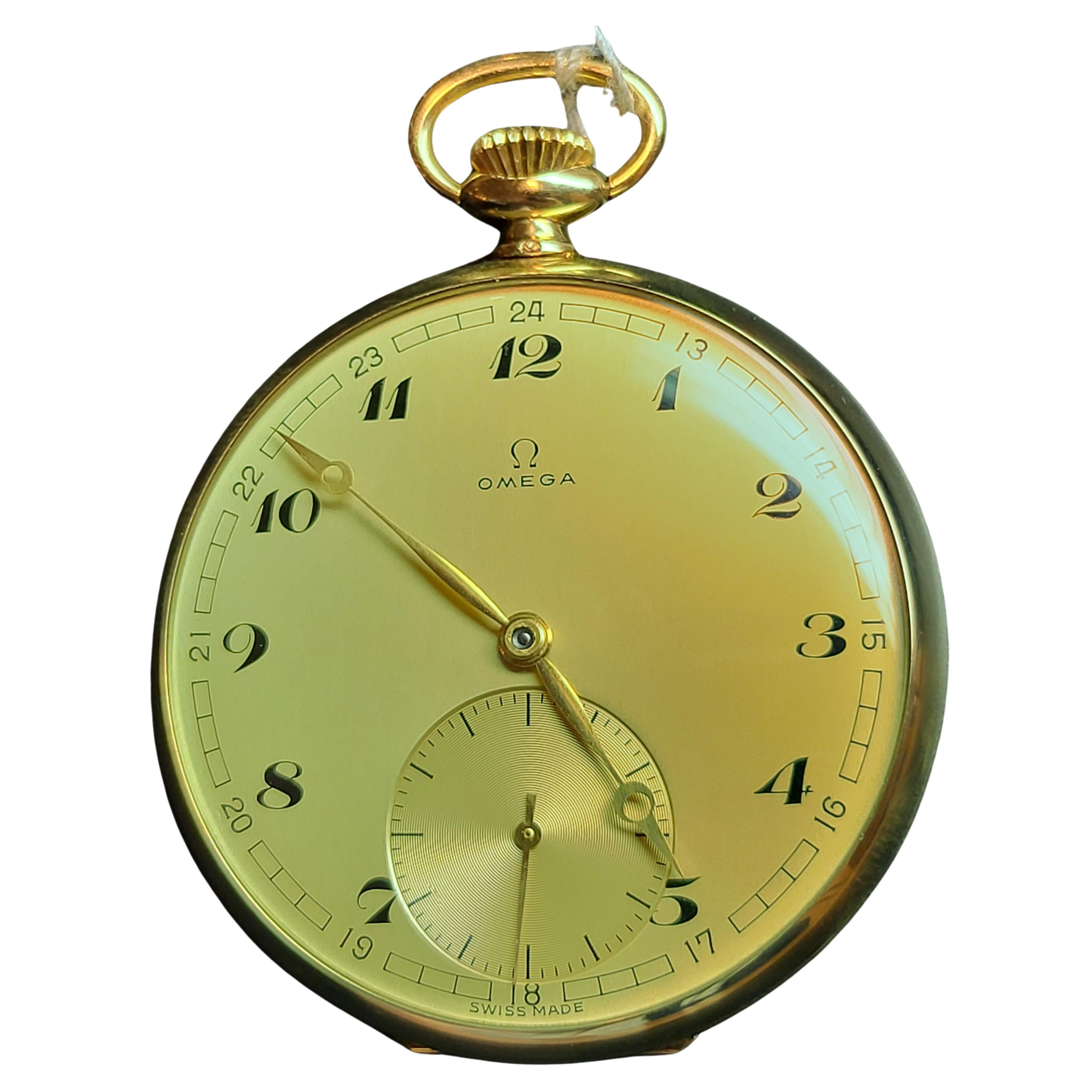 In ausgezeichnetem Zustand 14kt Gelbgold Omega Taschenuhr, Kaliber 163, Gold Zifferblatt

Kaliber: 163

Uhrwerk: Das Uhrwerk ist signiert Omega Swiss, 17 Jewels, Kaliber 163, und die Seriennummer. Das Uhrwerk ist durch eine innere Metallabdeckung