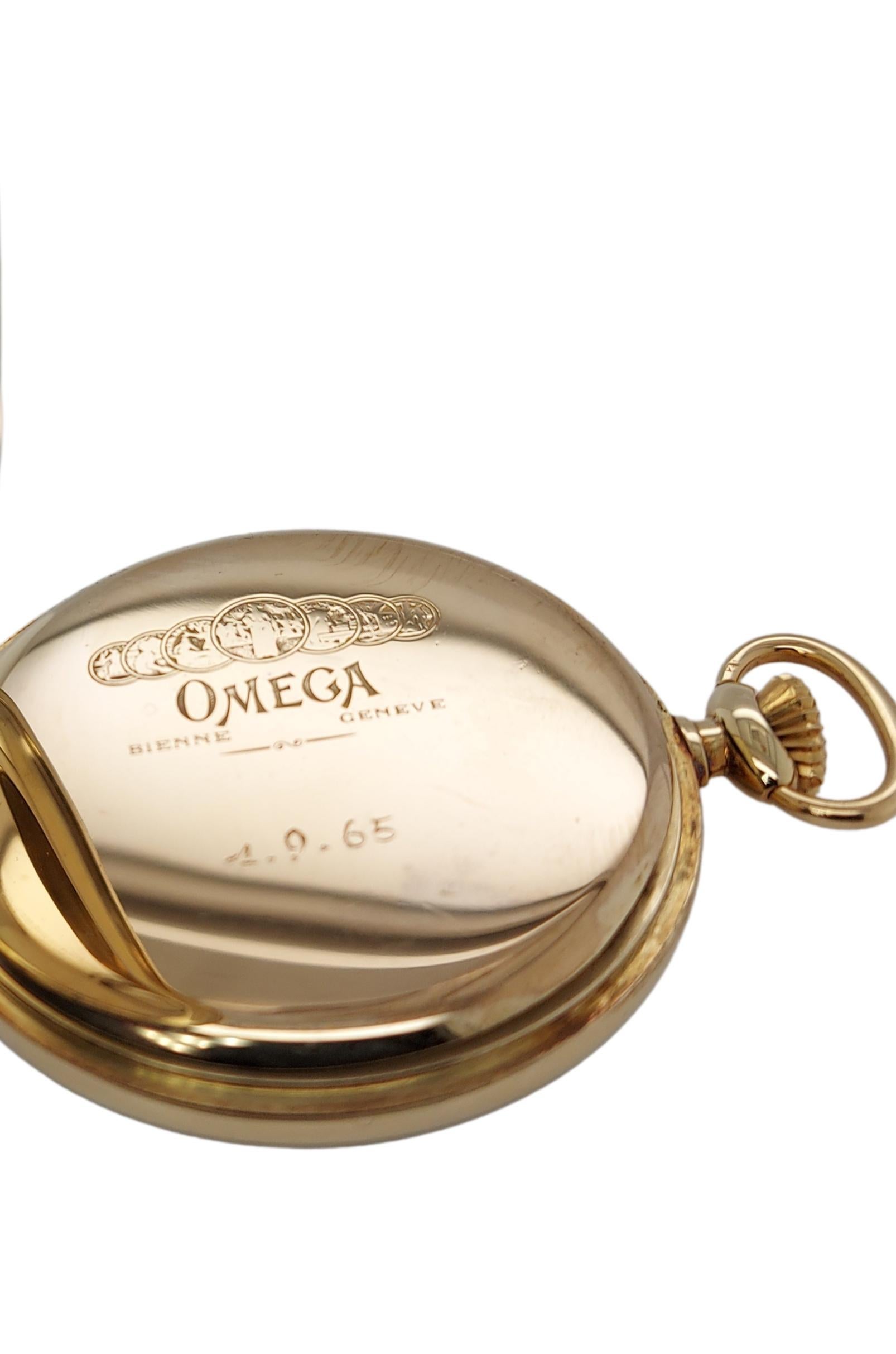 Women's or Men's Excellent Condition 14kt Yellow Gold Omega Pocket Watch, Calibre 163, Gold Dial For Sale