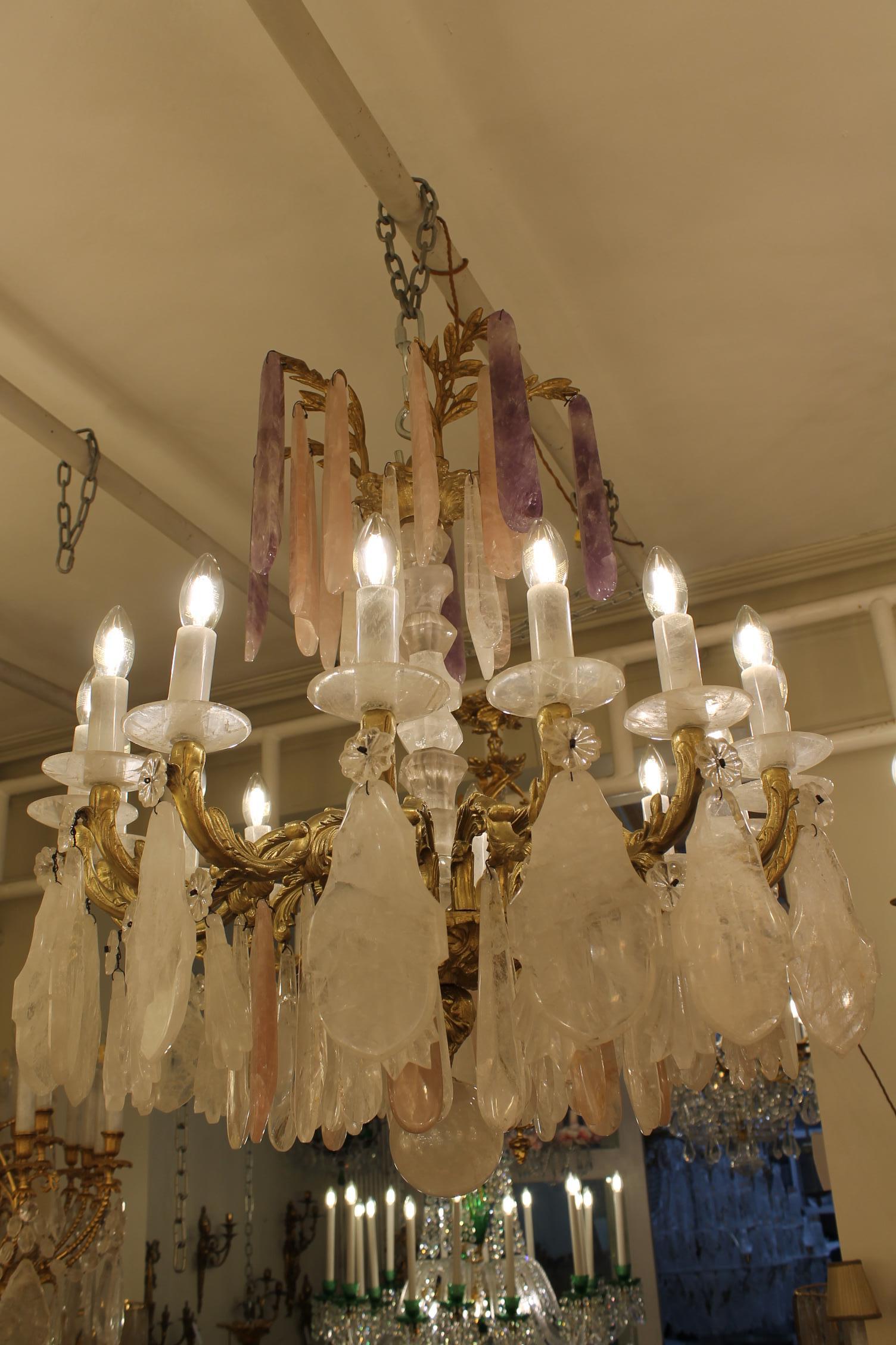 Eccellente lampadario francese in cristallo di rocca dorato-bronzo in vendita 5