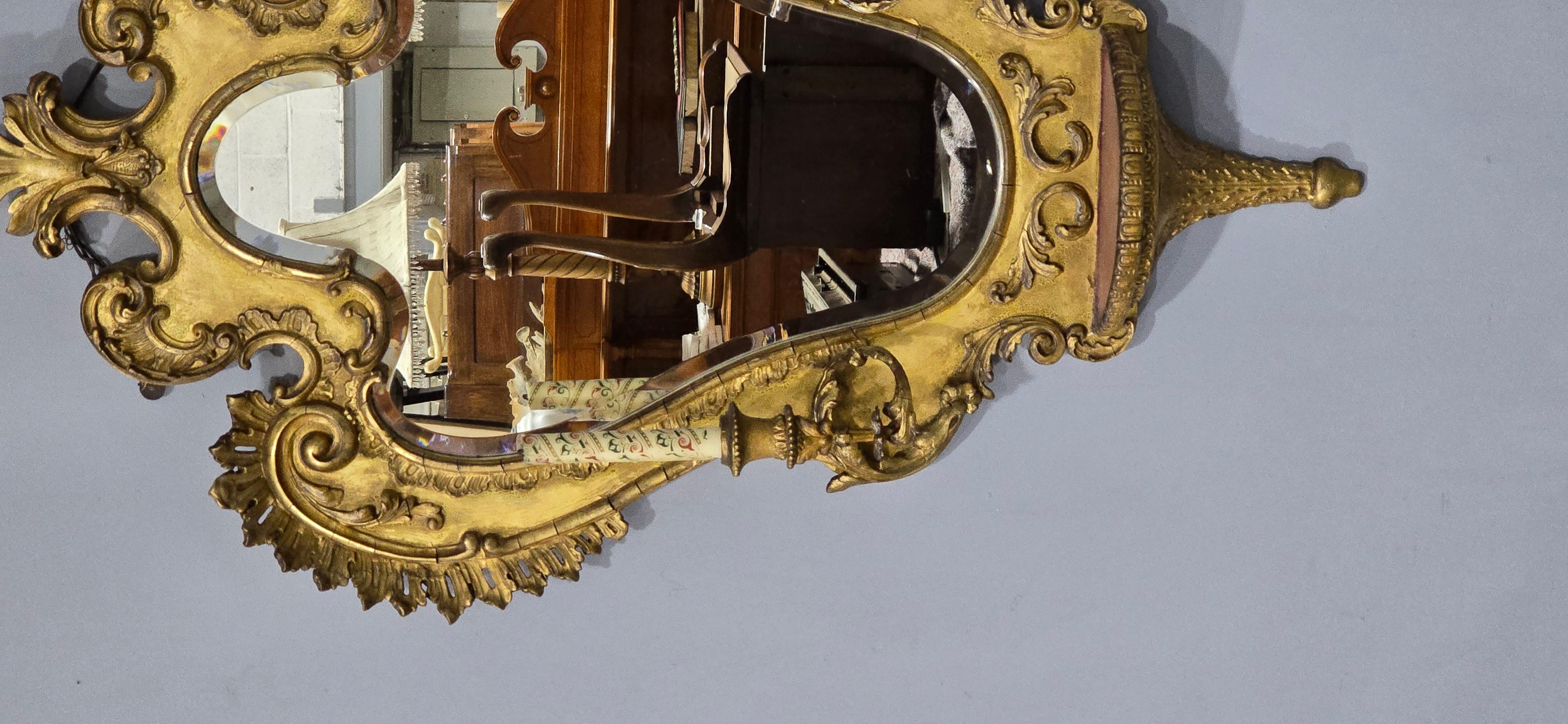 Gesso Excellent Miroir Girondelle doré en vente