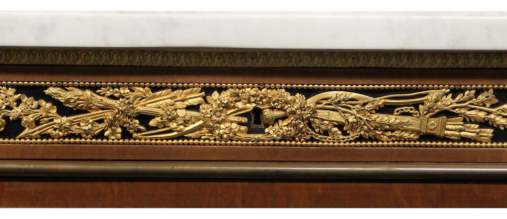 Francese Eccellente commodity/server in bronzo dorato della fine del XIX secolo di Henry Dasson in vendita