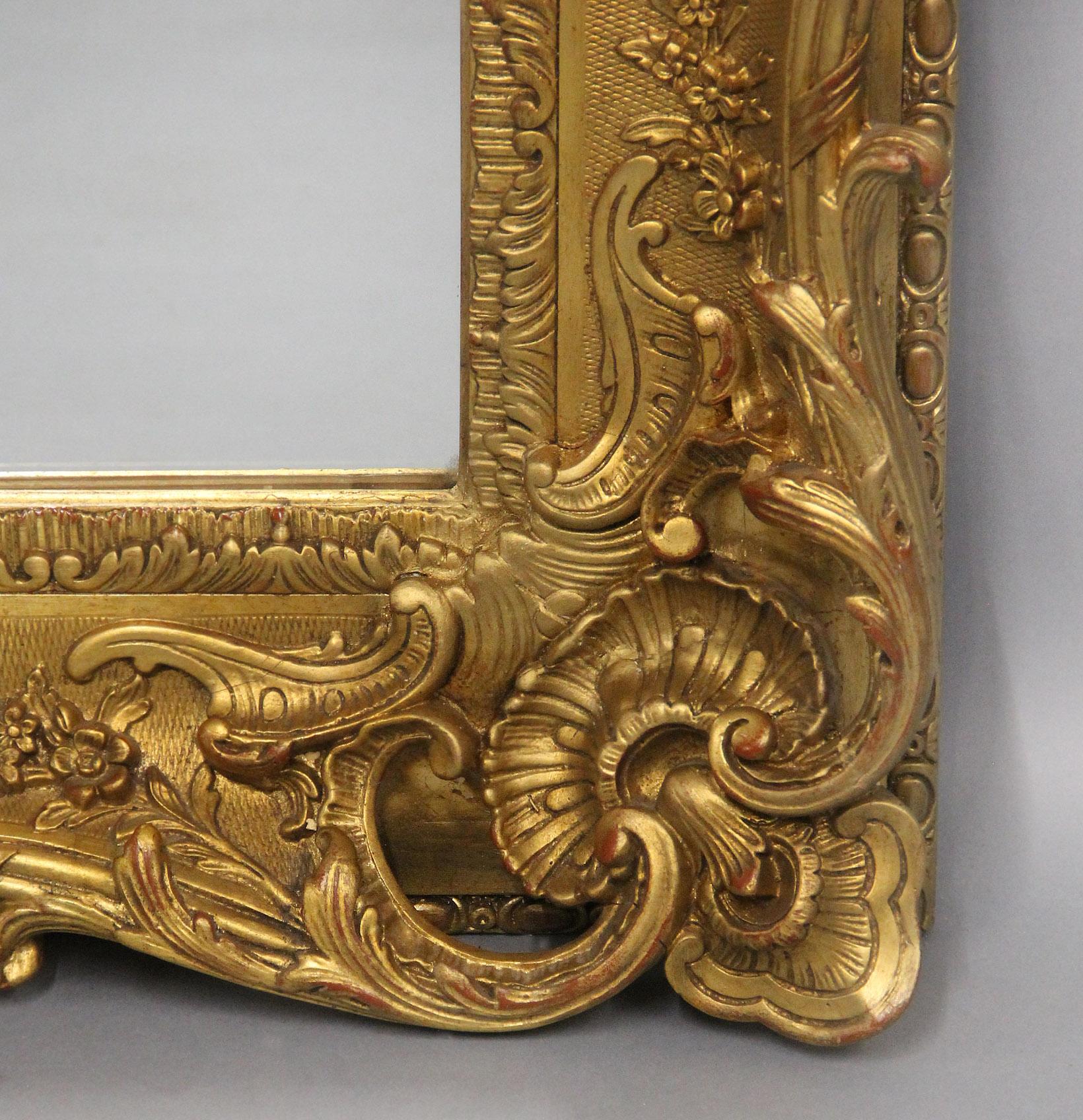 Ausgezeichneter Spiegel aus Giltwood und Gesso aus dem späten 19. (Gips) im Angebot