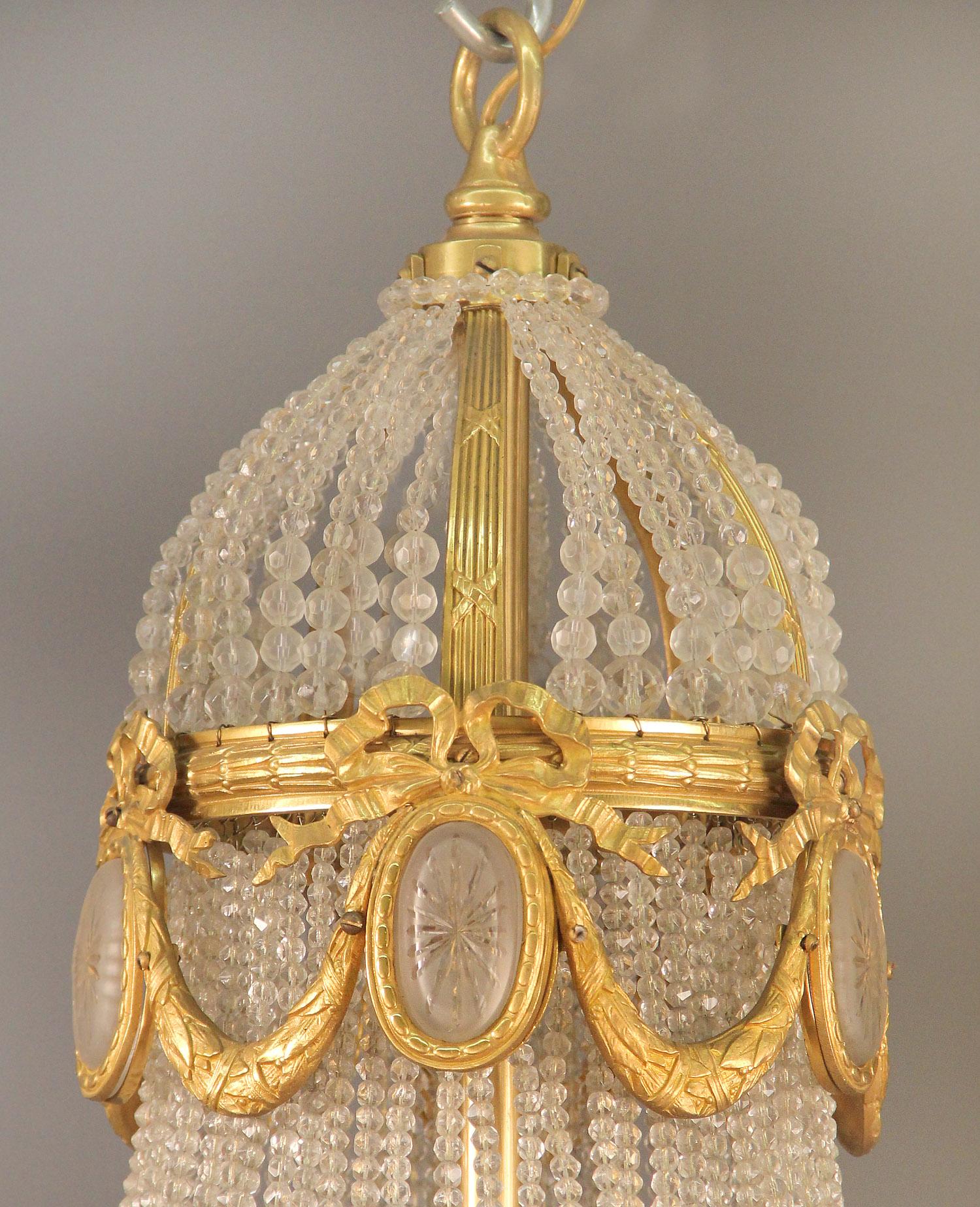 Belle Époque Excellent lustre à cinq lumières en bronze doré de la fin du 19e siècle/début du 20e siècle en vente