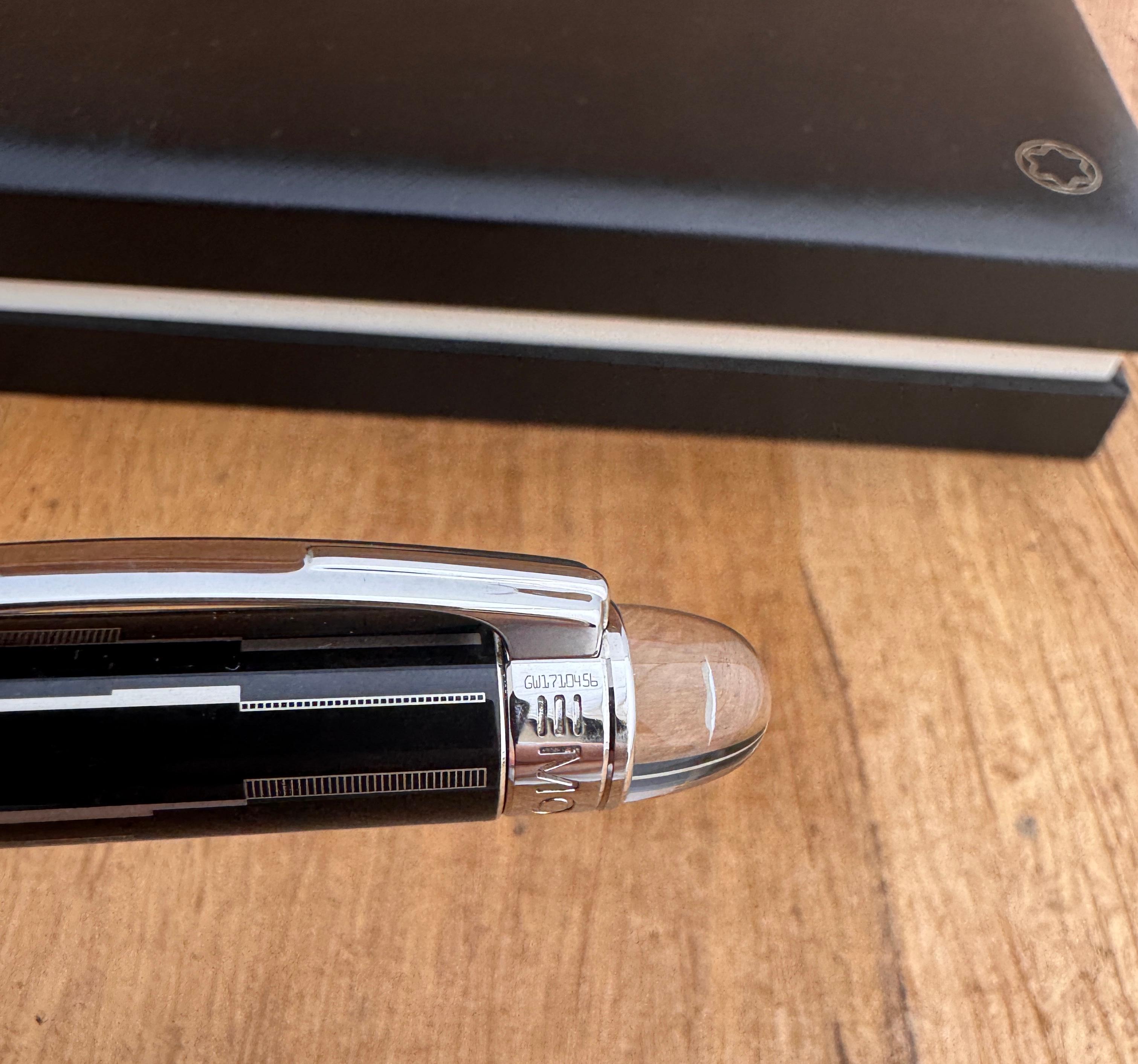 Excellent comme neuf Montblanc StarWalker BLACK MYSTRERY Stylo à bille Parure complète en vente 4