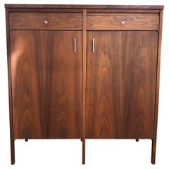 Excellent Midcentury Paul McCobb for Lane 8-Drawer Tall Dresser Cabinet Walnut