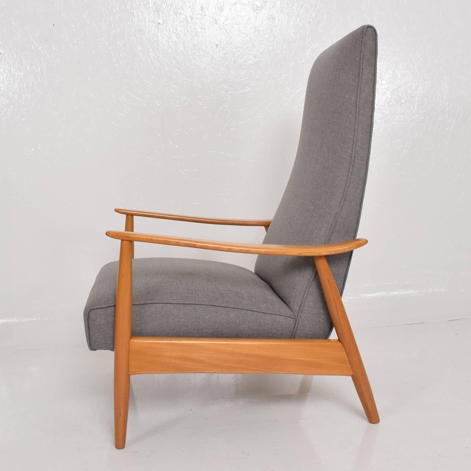 American Excellent Milo Baughman for Thayer Coggin Recliner Armchair, Midcentury Era