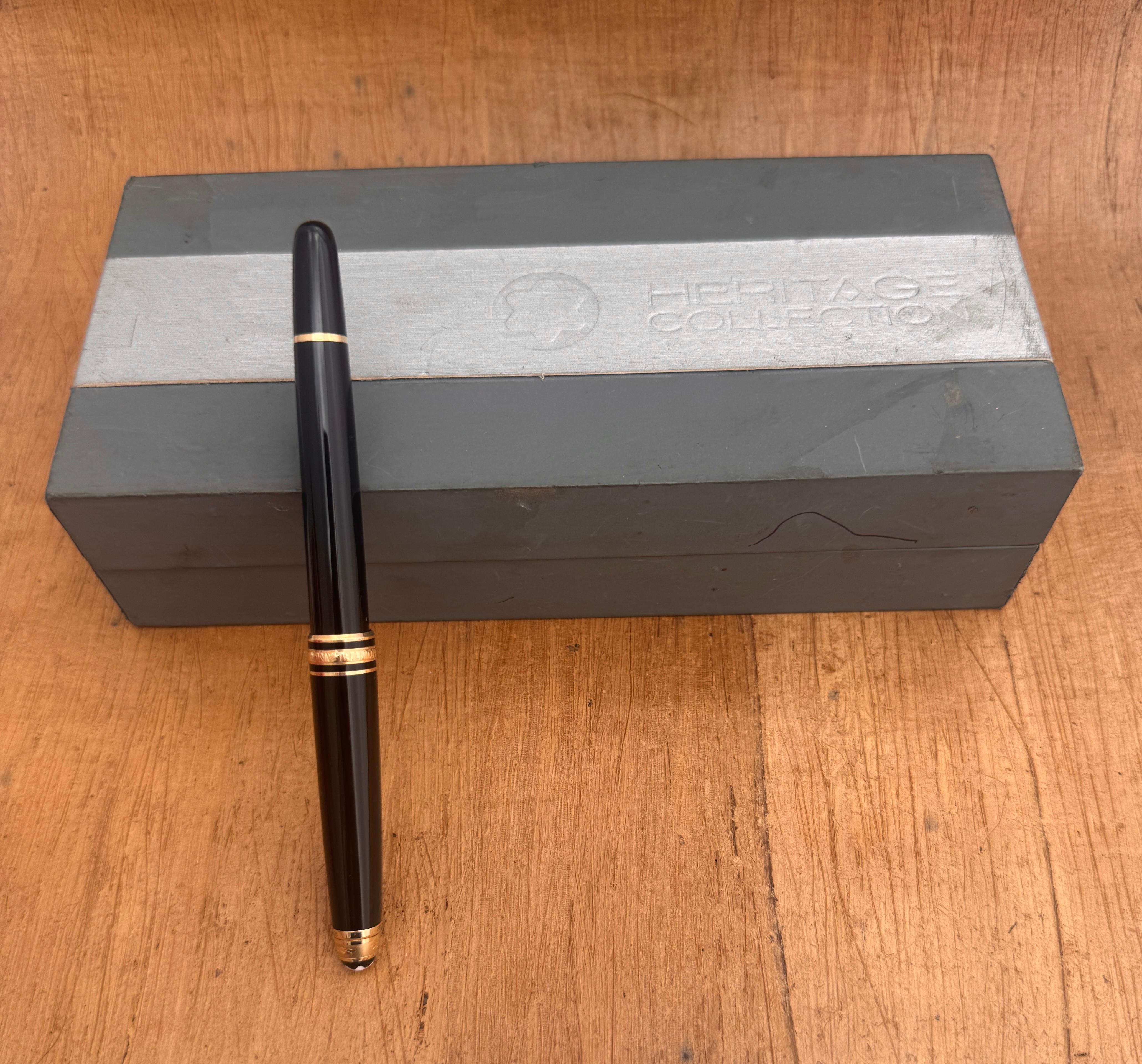 Ausgezeichnete MONTBLANC Meisterstuck Rollerball Pen SAPPHIRE UNICEF Stift Boxed im Zustand „Gut“ im Angebot in Toronto, CA