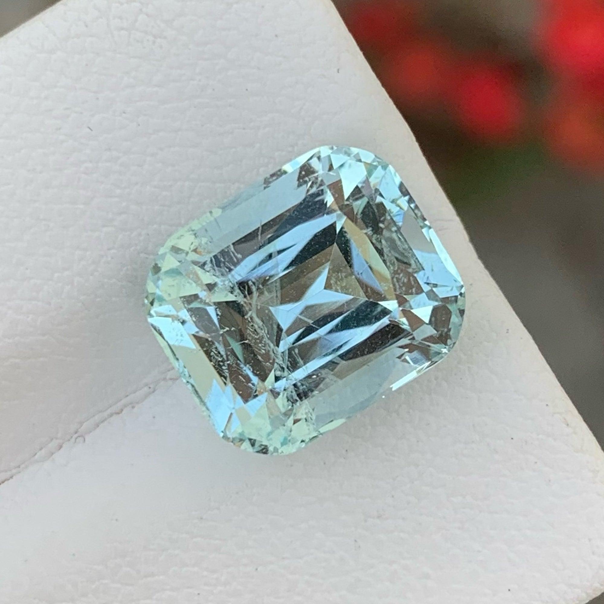 Cushion Cut Excellent Natural Blue Aquamarine Gemstone 6.65 Carats Fine Gems Fine Jewelry For Sale