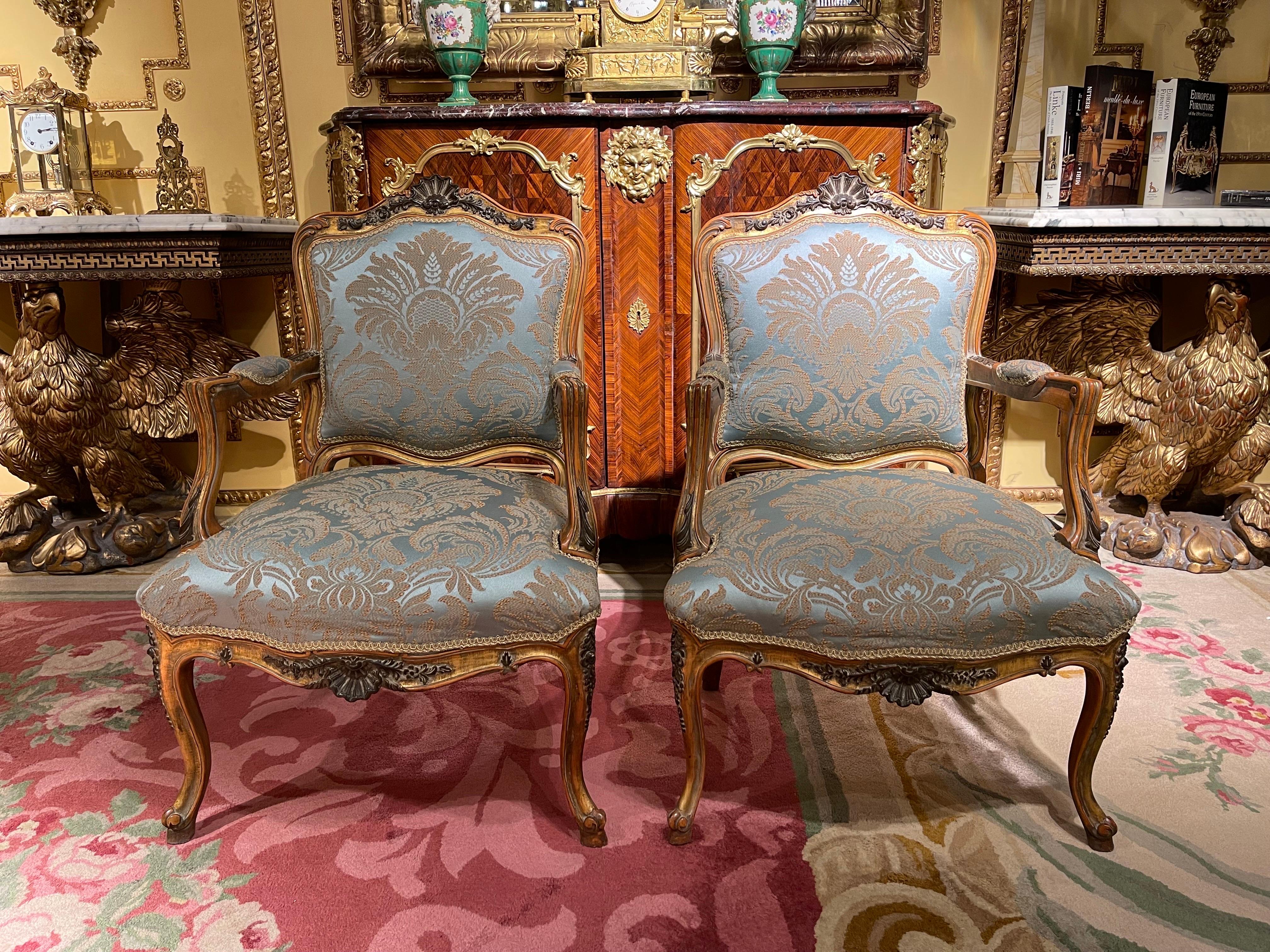 Excellent groupe de sièges français Noble/ Groupe Sofa Louis XV en vente 3