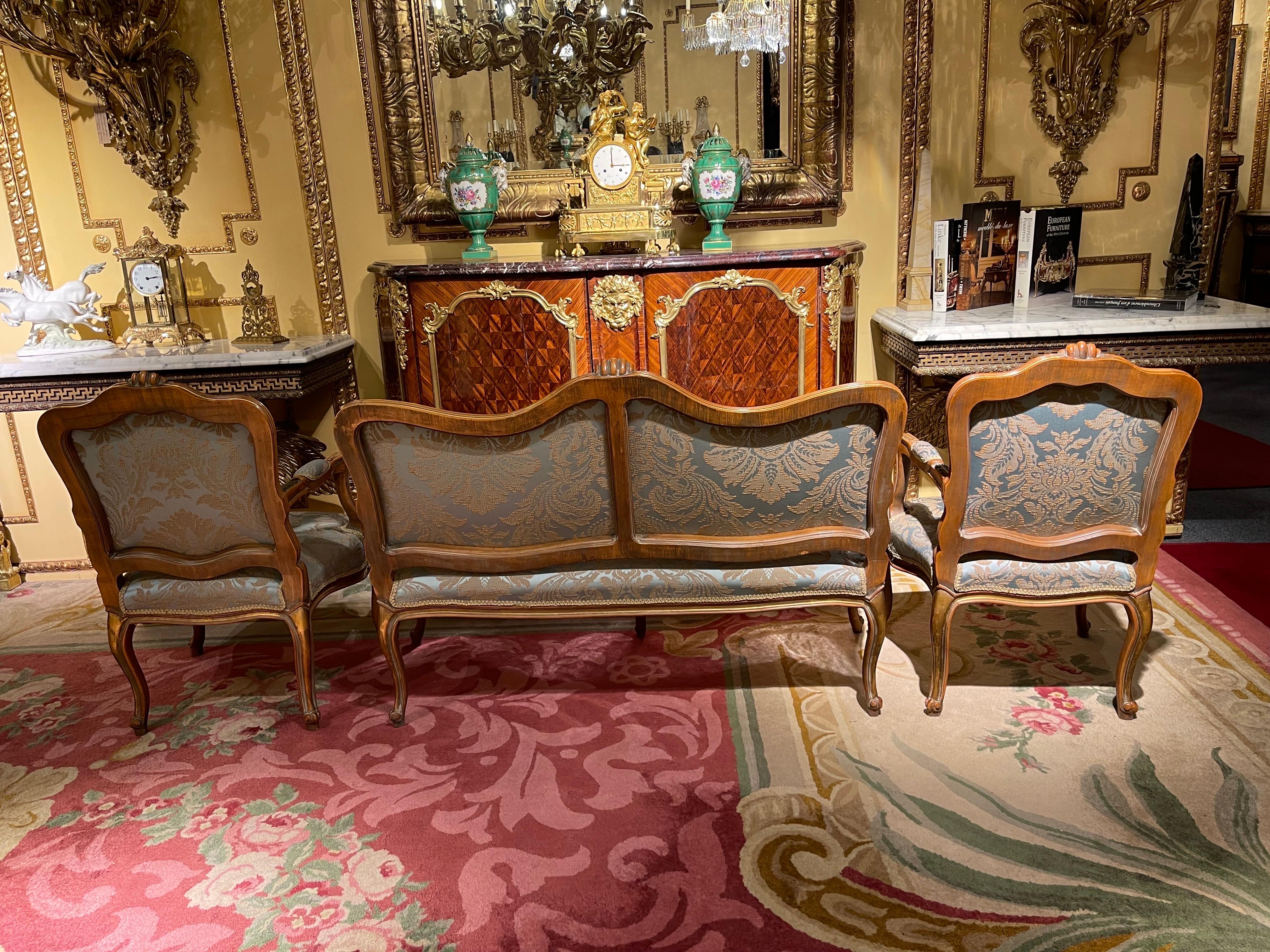 Excellent groupe de sièges français Noble/ Groupe Sofa Louis XV en vente 4
