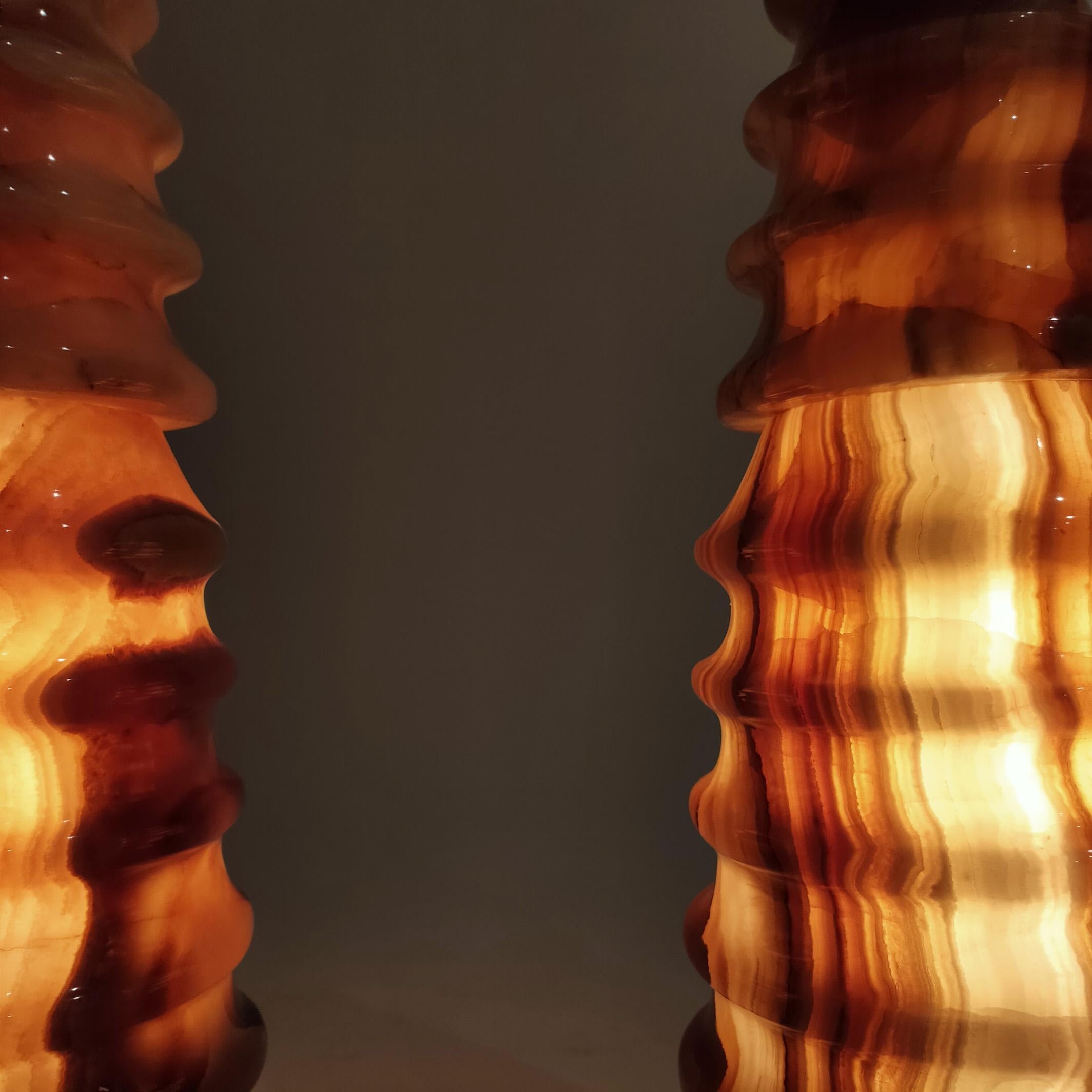 Excellent oriental onyx pair of table lamps in Chinoiserie style, Italy, 1960s im Angebot 2