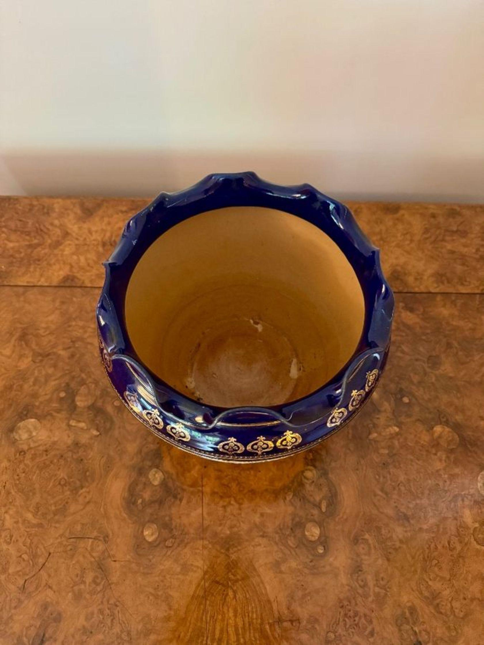 Anglais Jardinière Royal Doulton ancienne d'excellente qualité en vente